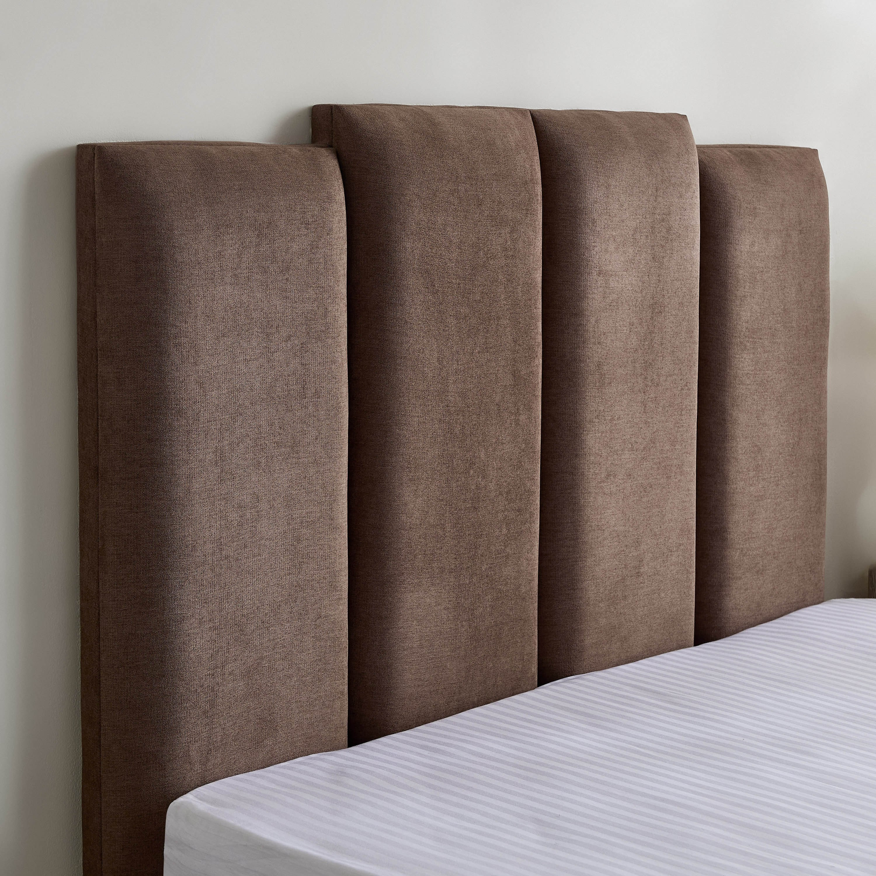 Curvy Riston Upholstered Twin Bed - 120x200 cm-hbxbedroom-bedsandbedsets-upholsteredbeds-twin-image-4