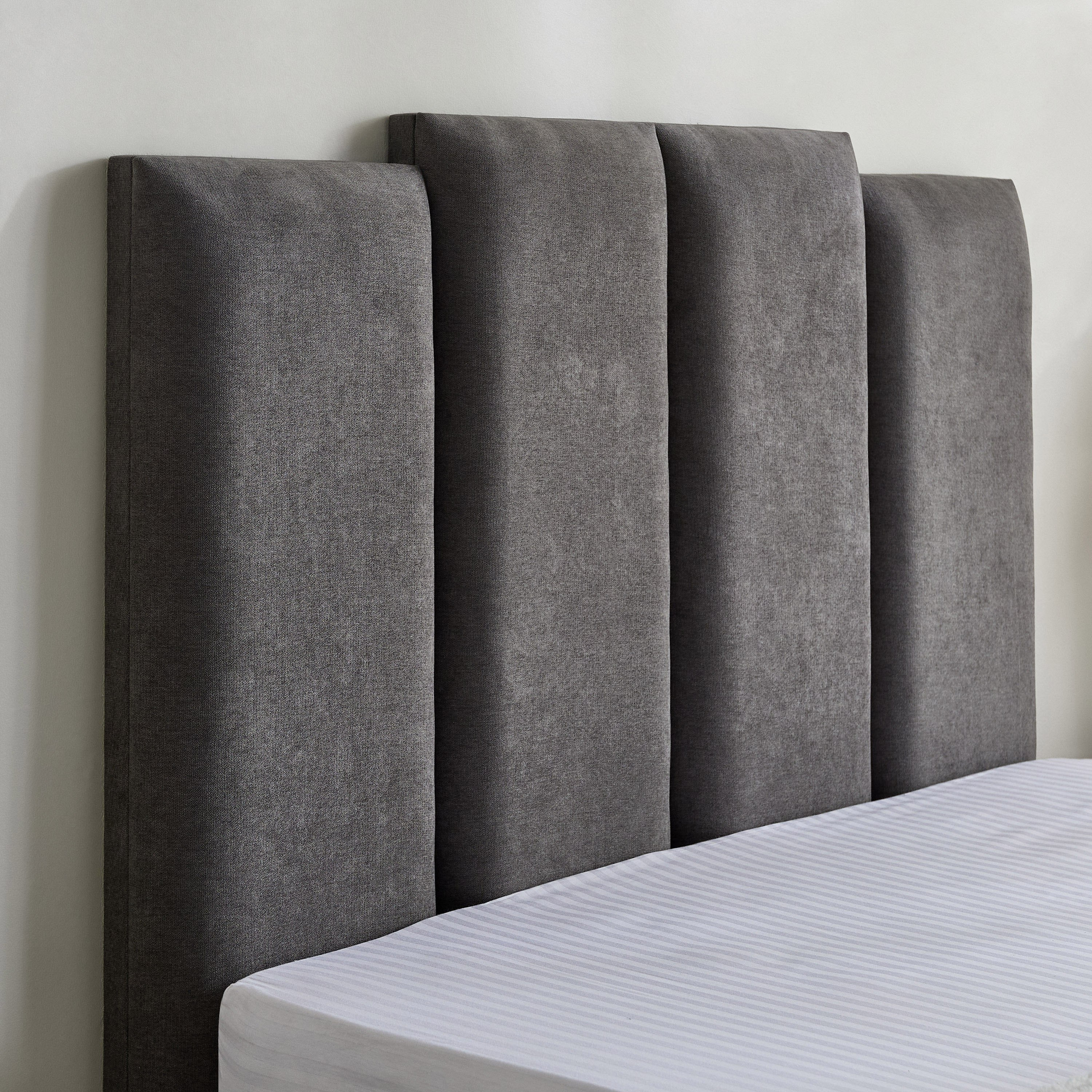 Curvy Riston Upholstered Queen Bed - 160x200 cm-hbxbedroom-bedsandbedsets-beds-queen-image-4
