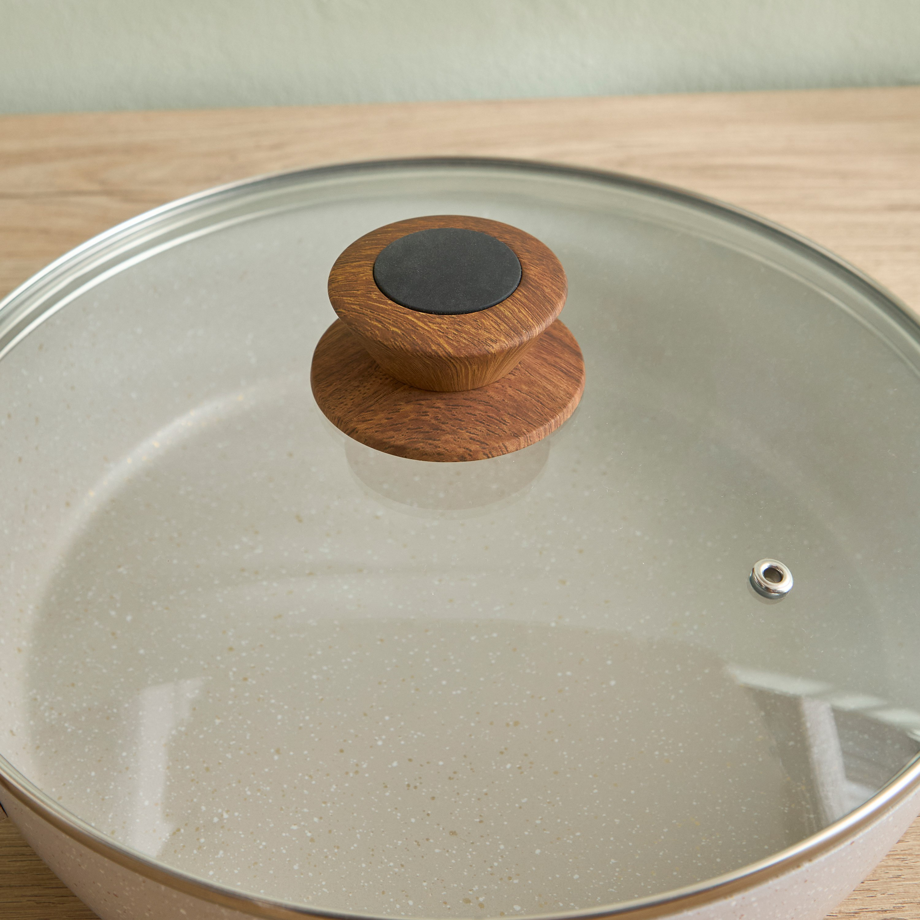 مقلاة عميقة مطروقة بقاعدة حث مع غطاء من لا ناتورا - 28 سم-hbxkitchen-kitchenware-foodpreparation-image-6
