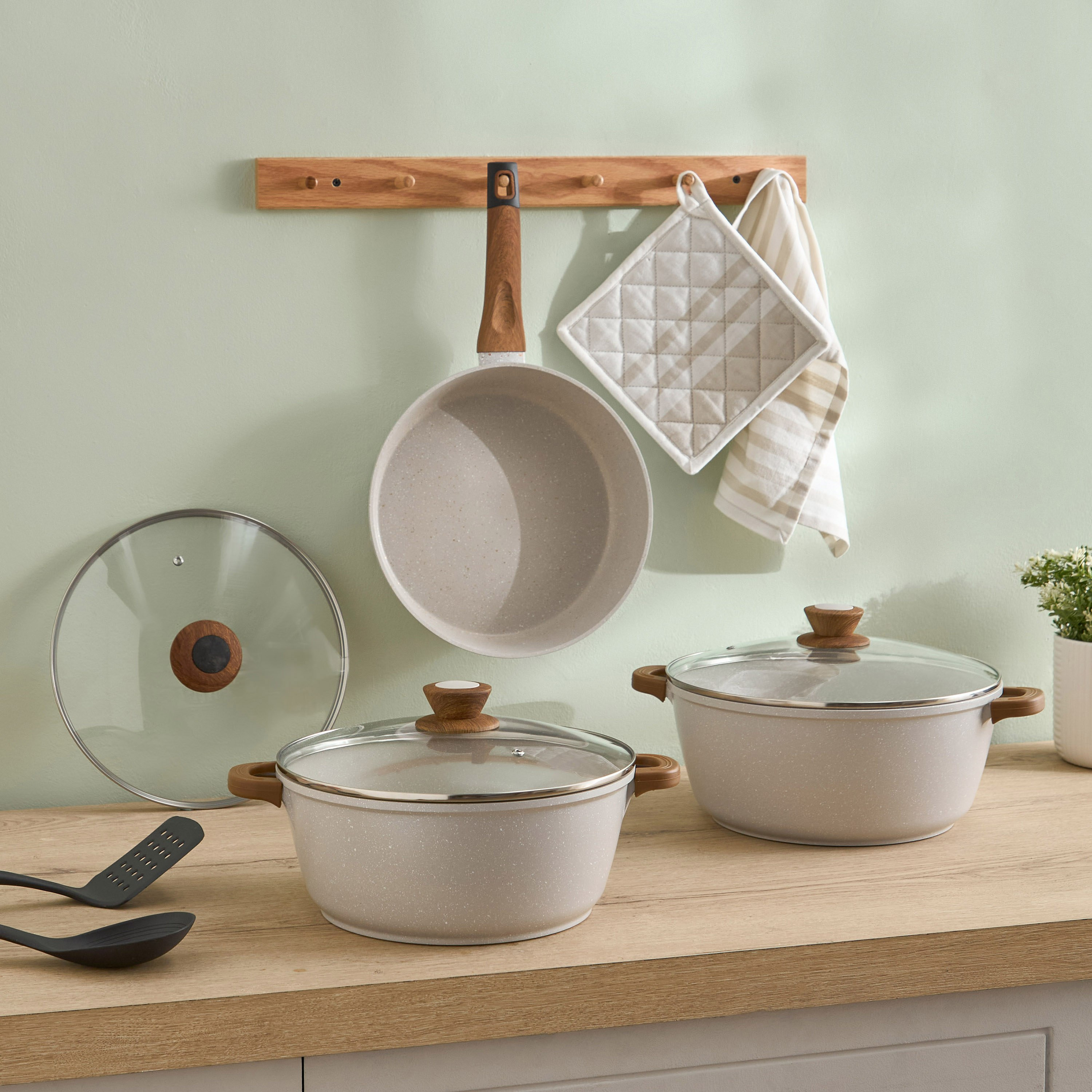 La Natura Deep Induction Casserole with Lid - 30 cm-hbxhomeware-hbxkitchen-image-10