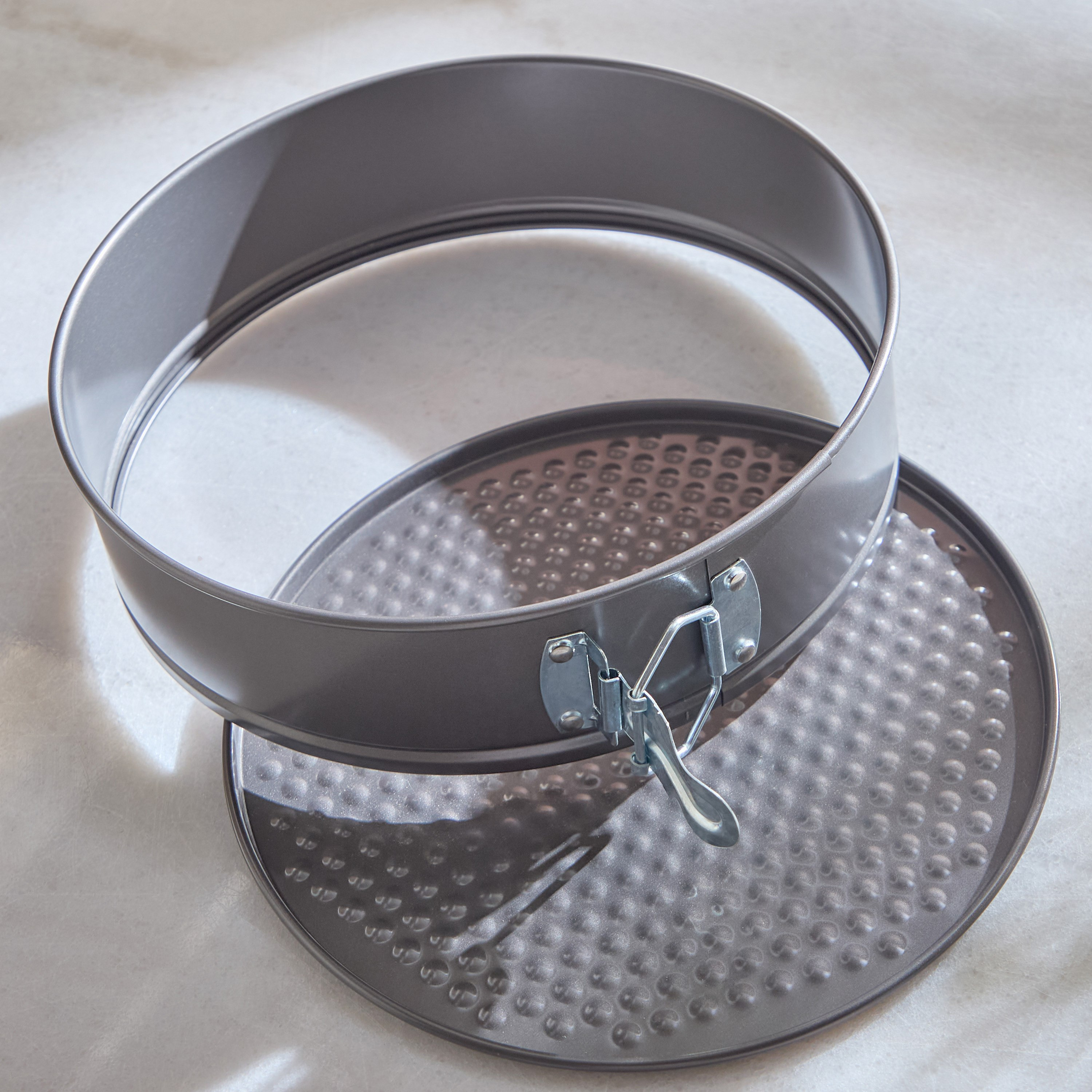 صينية خبز مستديرة بمشبك من باكيولوجي - 24 سم-hbxkitchen-bakeware-image-6