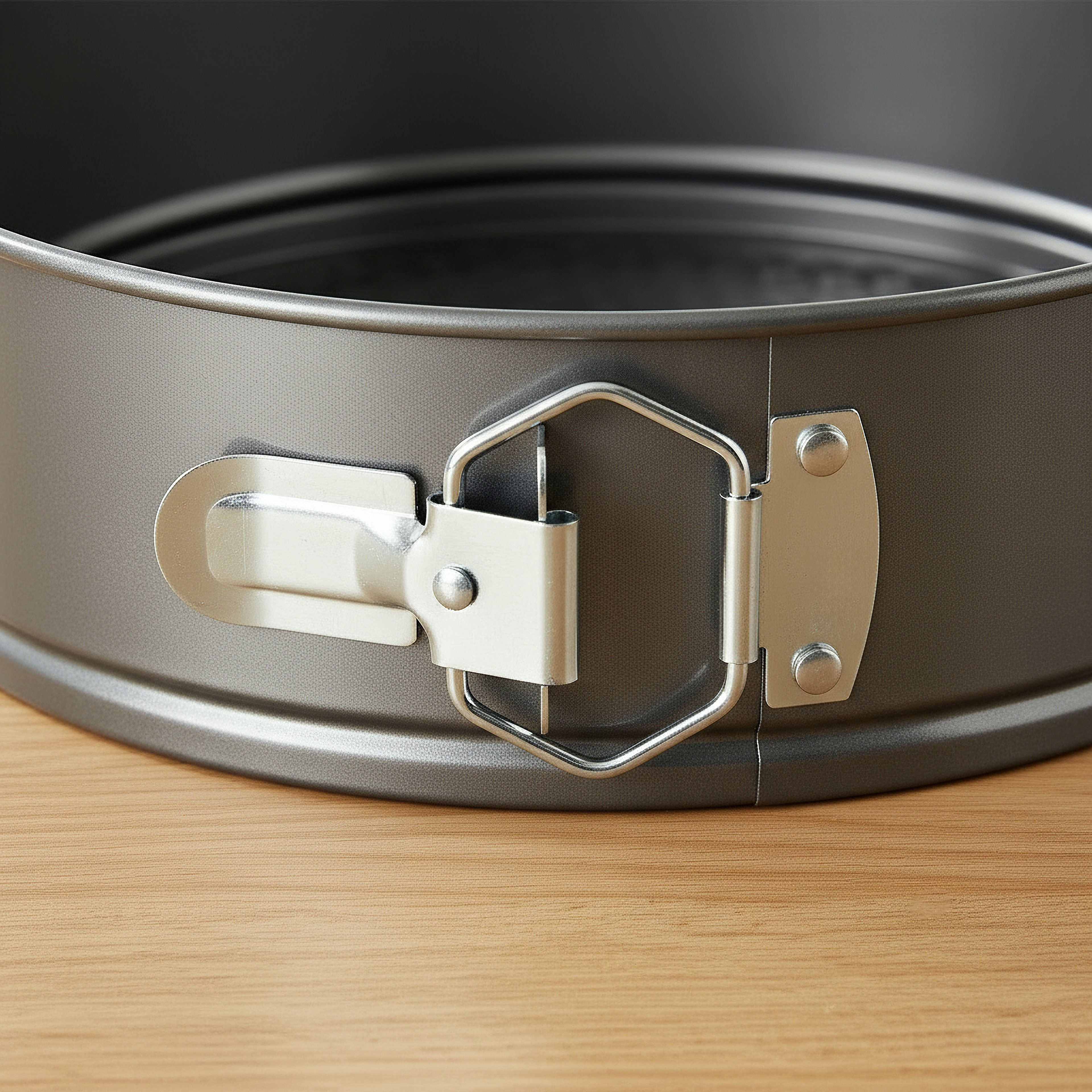 صينية خبز مستديرة بمشبك من باكيولوجي - 24 سم-hbxkitchen-bakeware-image-2