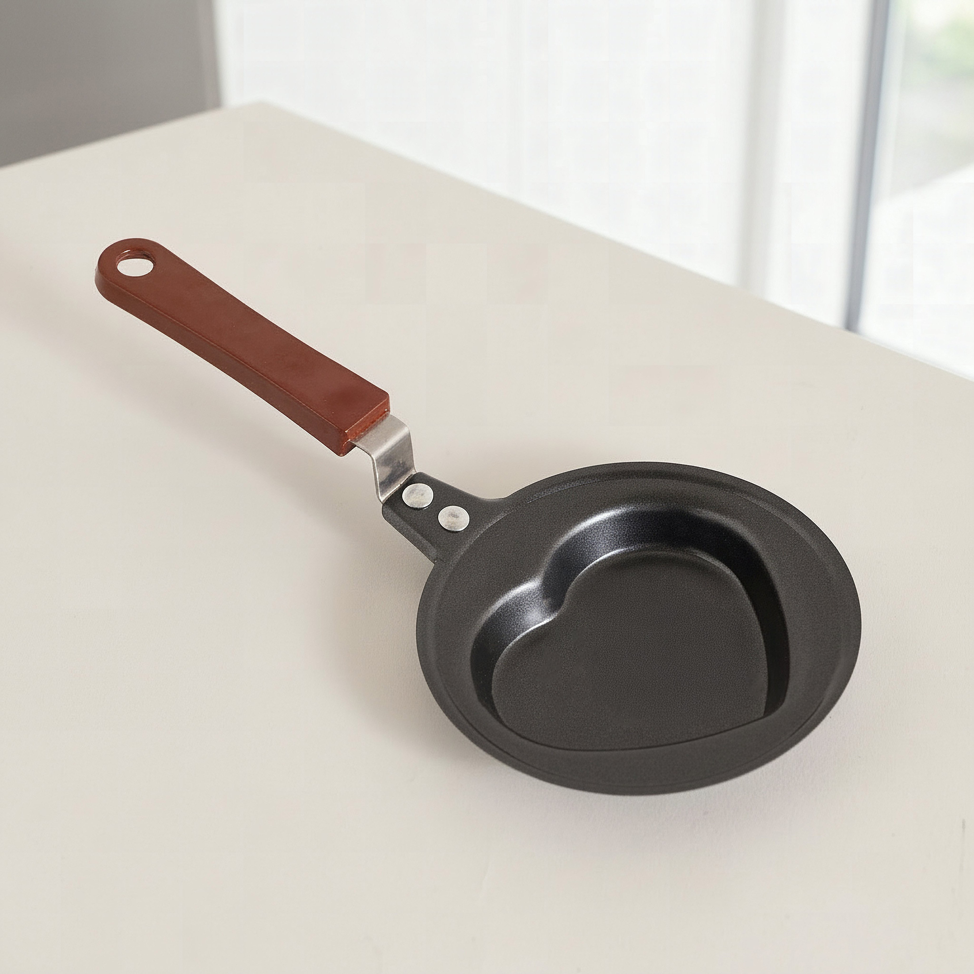 مقلاة صغيرة بتصميم قلب من فيست - 12 سم-hbxkitchen-kitchenware-foodpreparation-image-1