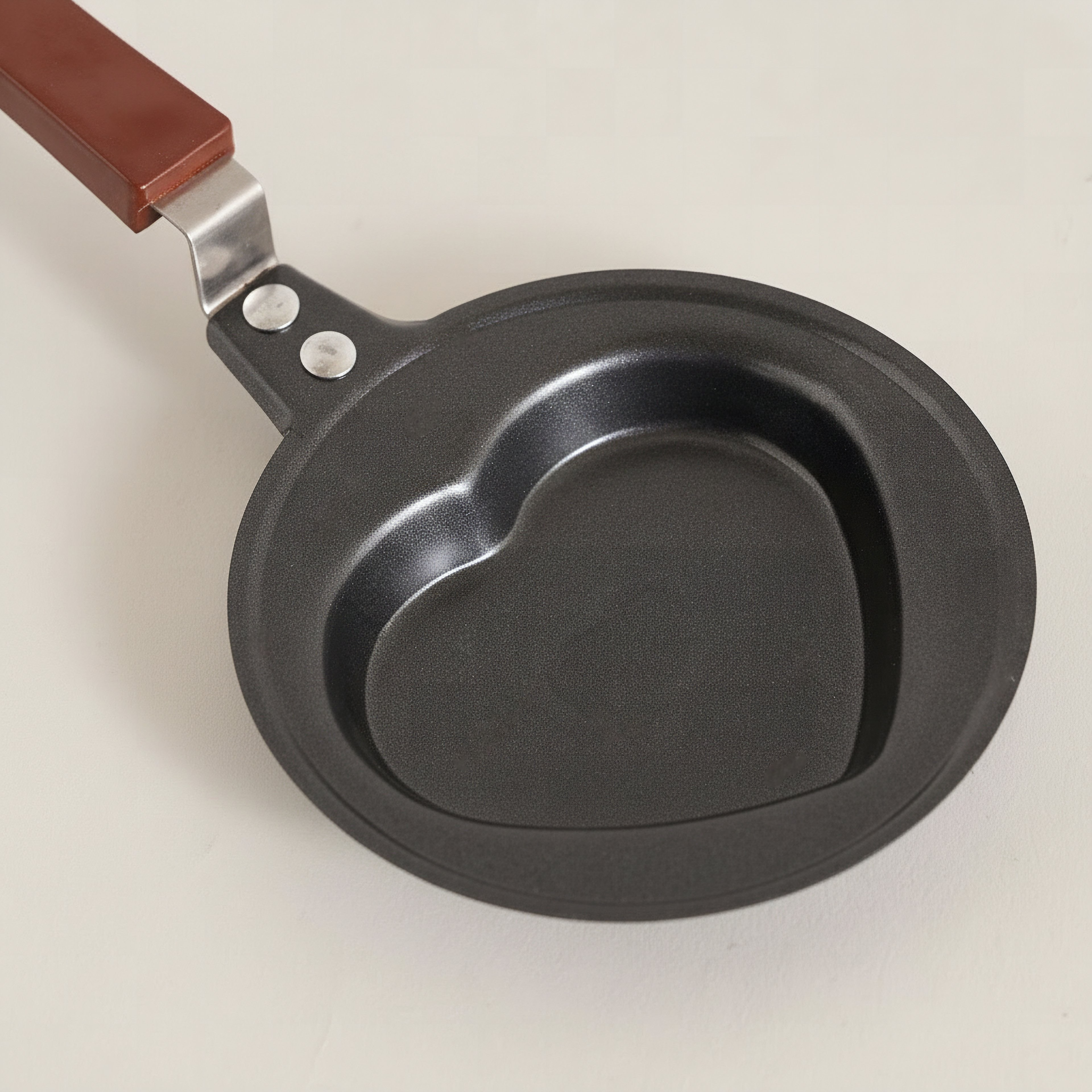 مقلاة صغيرة بتصميم قلب من فيست - 12 سم-hbxkitchen-kitchenware-foodpreparation-image-2