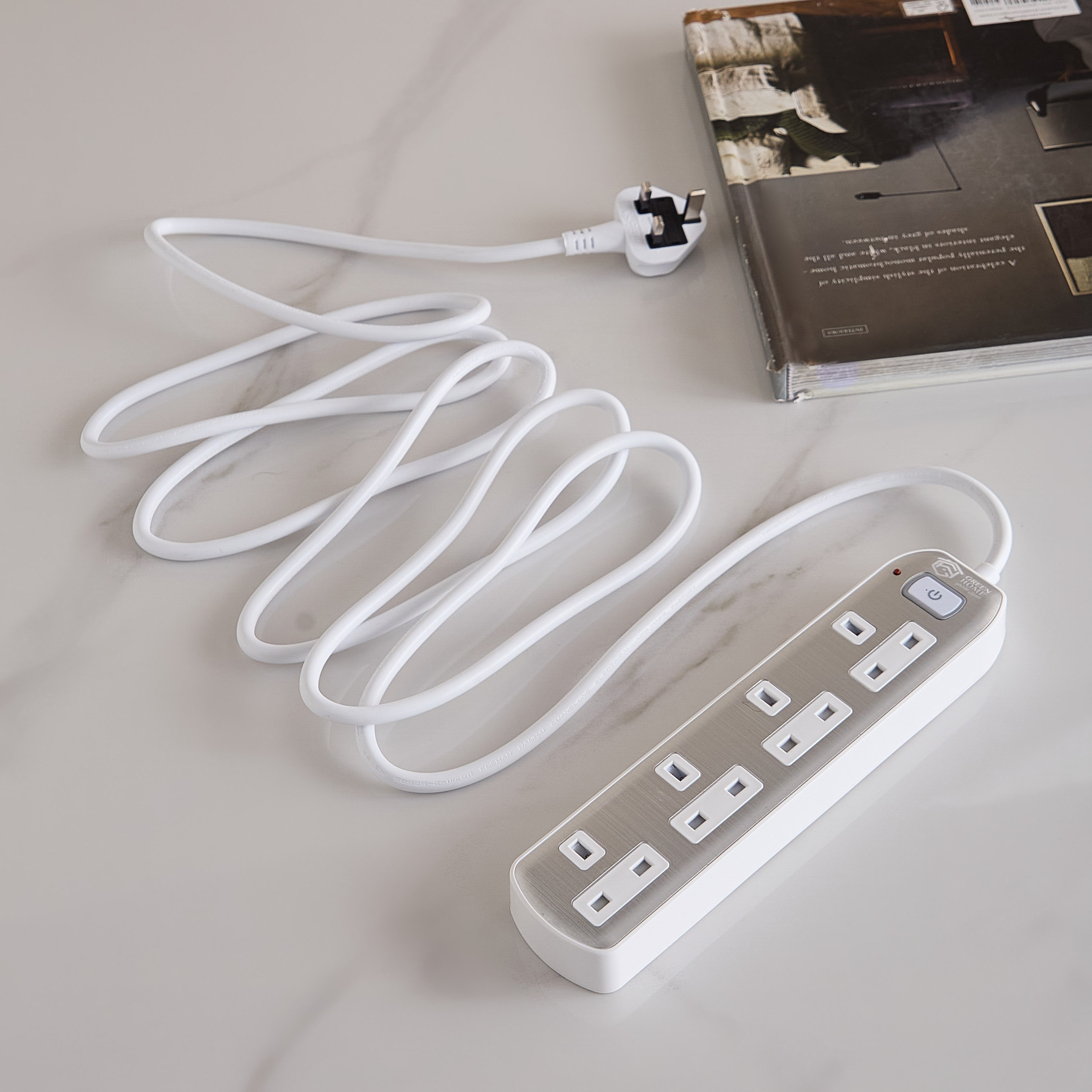 وصلة تمديد طاقة بـ4 منافذ وكابل بطول 3 أمتار من جرين هوم-hbxbedroom-lighting-lightingaccessories-image-1