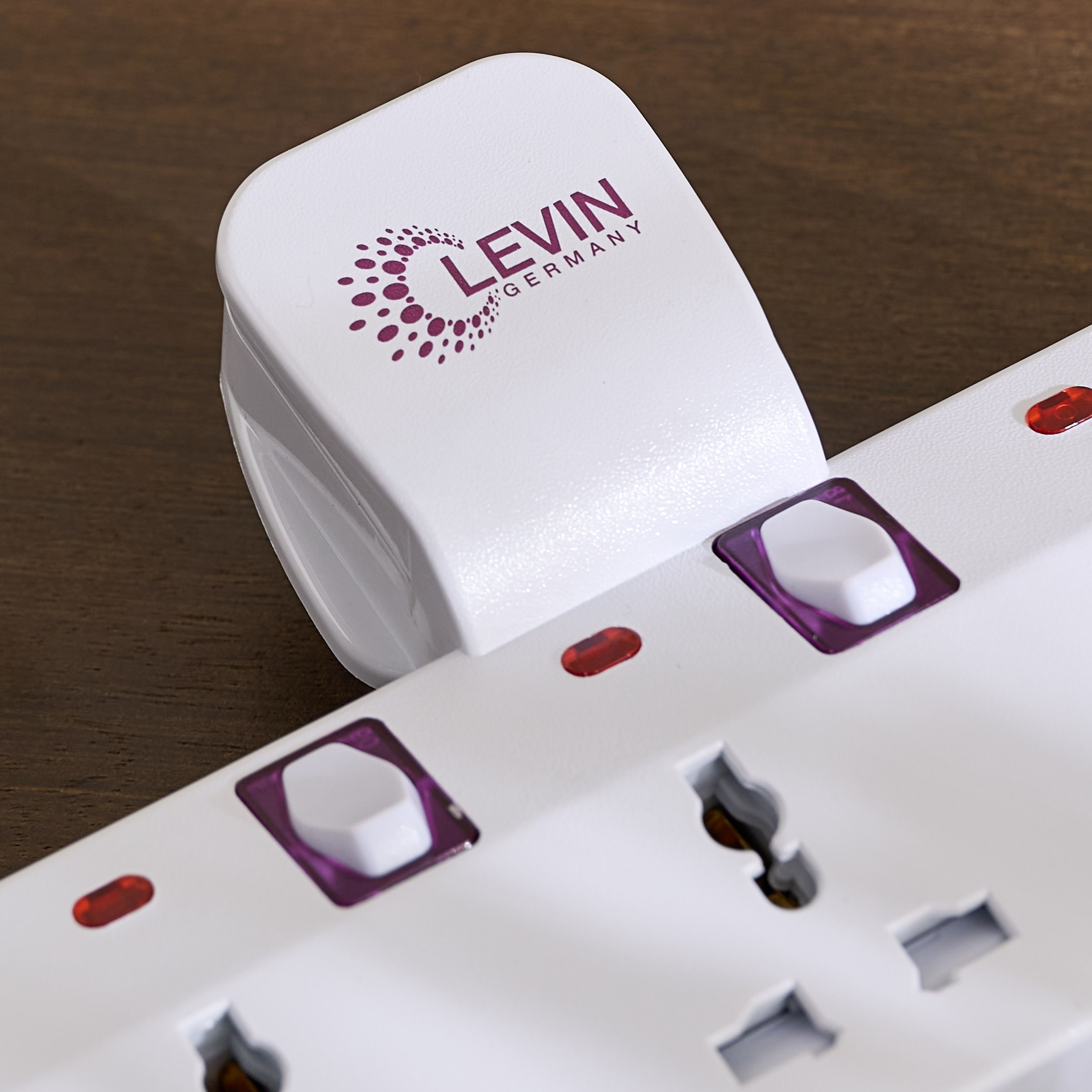 Levin 3-Way Universal Adapter with Individual Switches-hbxbedroom-lighting-lightingaccessories-image-2