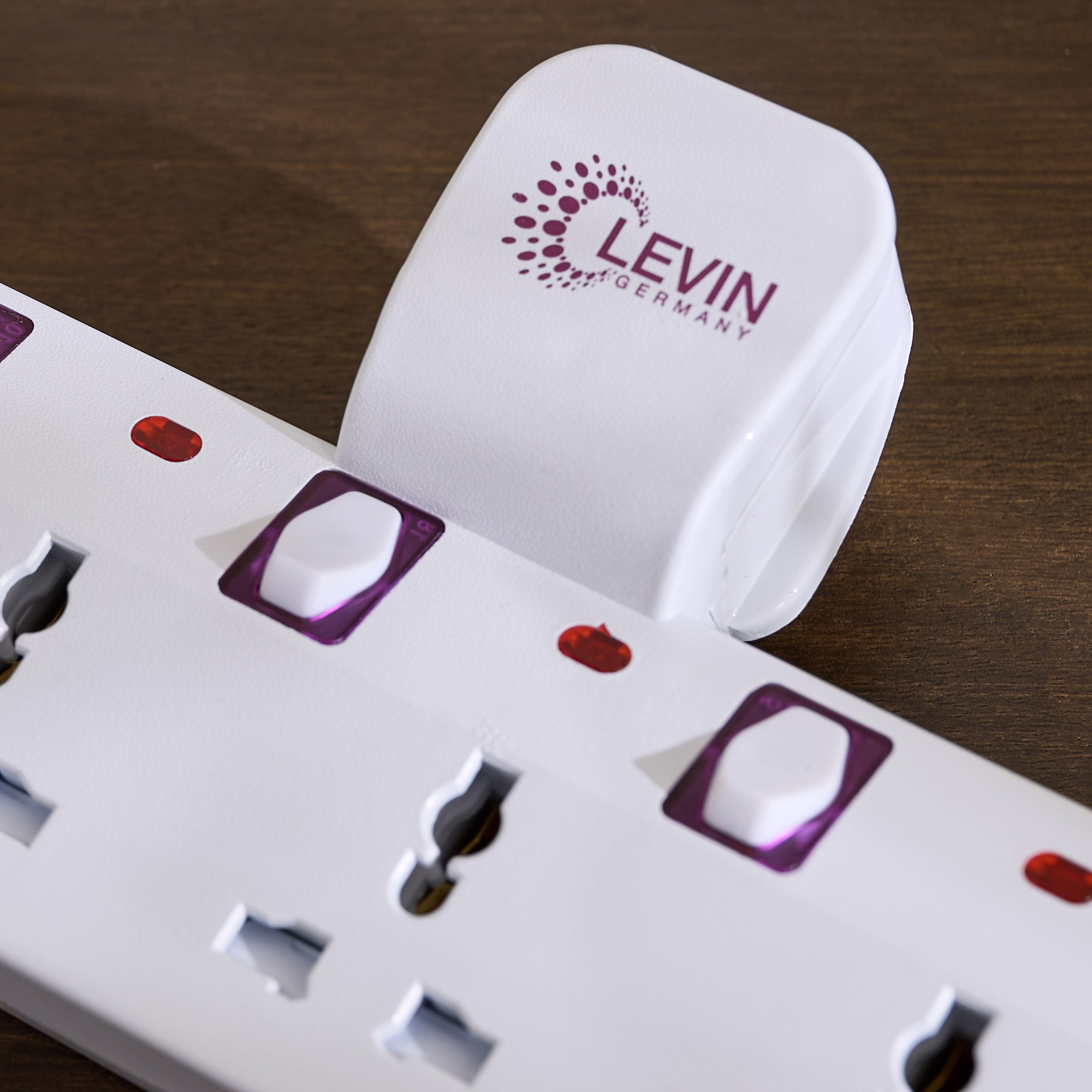 Levin 4-Way Universal Adapter with Individual Switches-hbxbedroom-lighting-lightingaccessories-image-2
