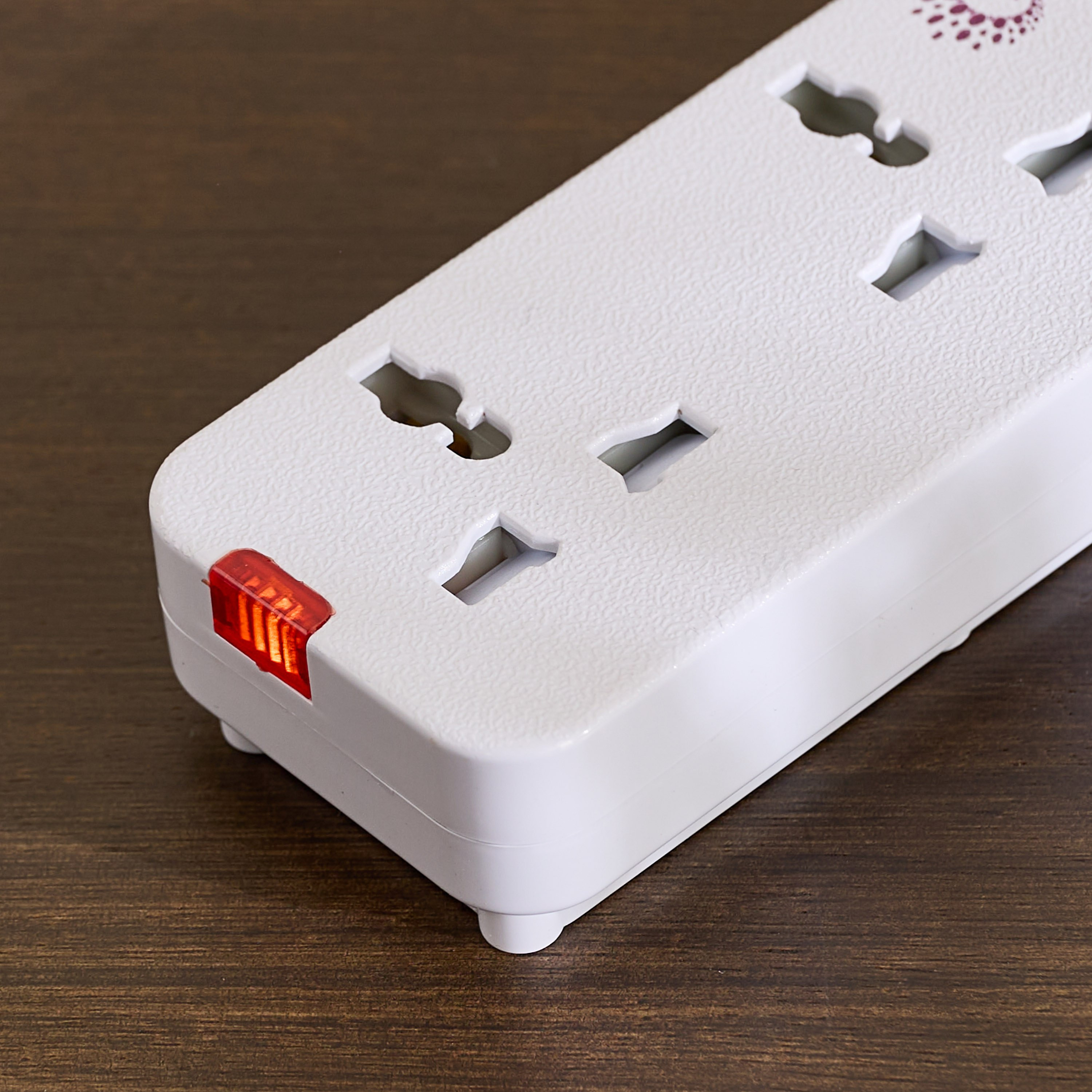 Levin 3-Way 3250W Universal Extension Socket with 2 M Cable-hbxbedroom-lighting-lightingaccessories-image-2