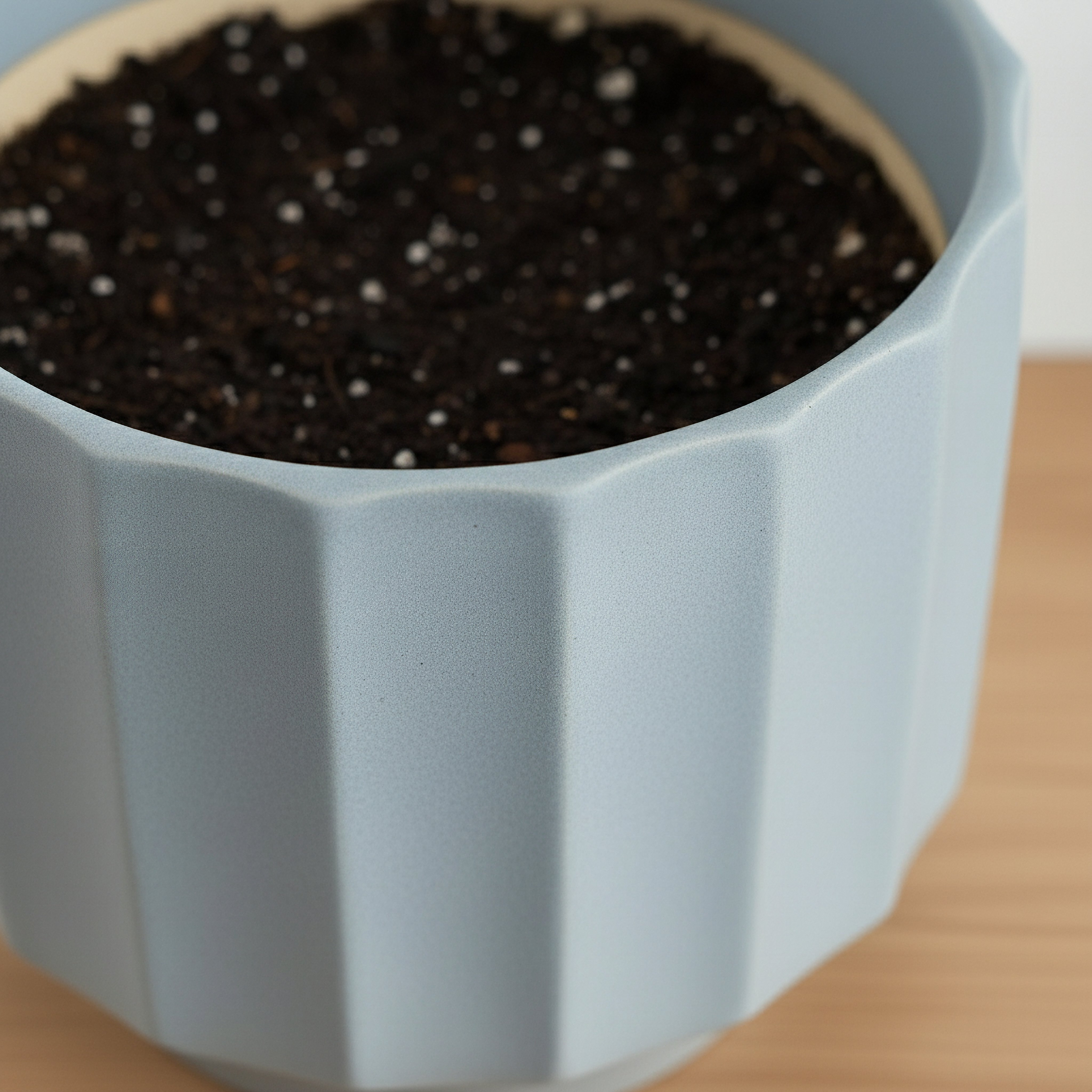 Opaline Vogish Decorative Ceramic Planter - 16x16x14 cm-hbxhomeware-hbxdecorandfurnishings-image-2