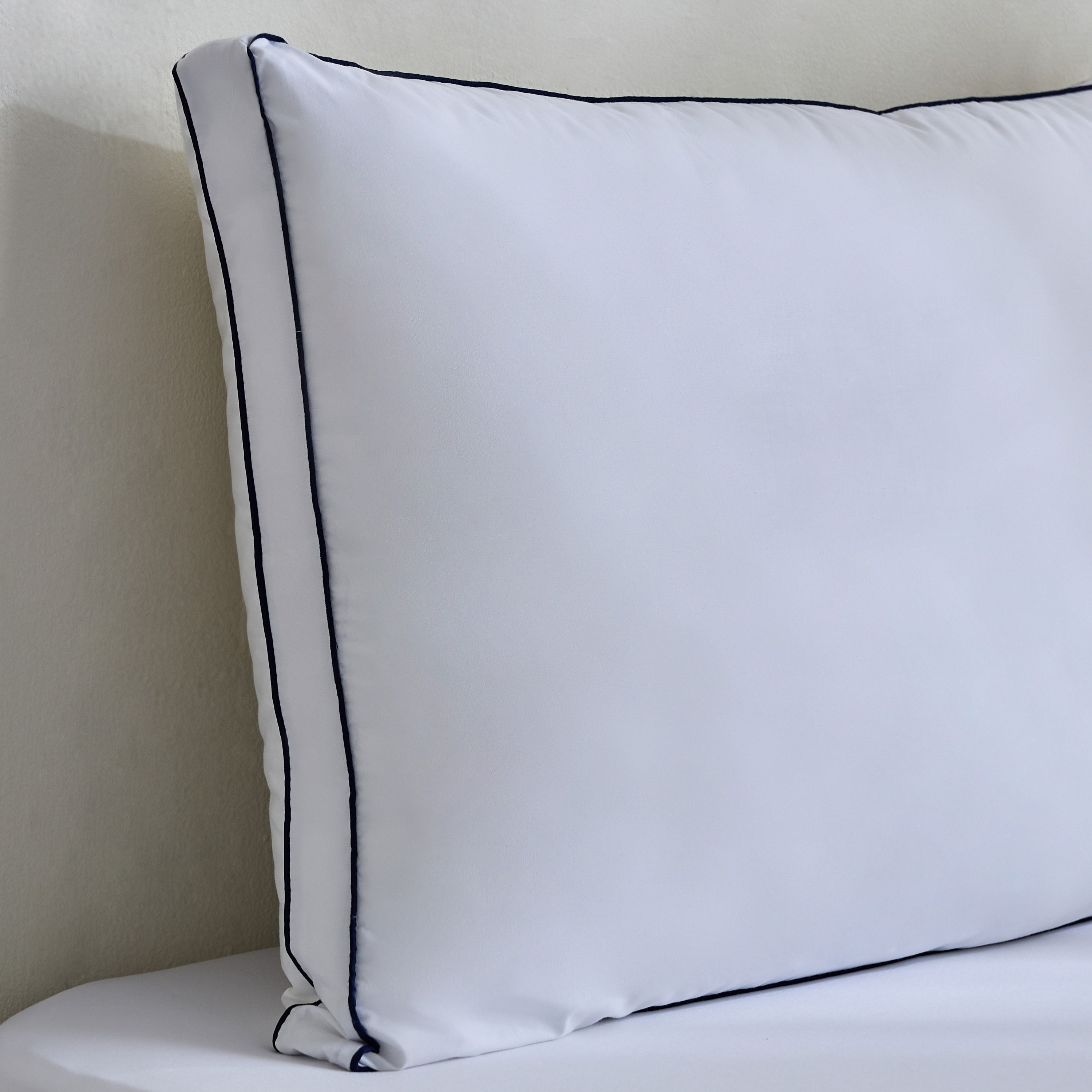 وسادة بديلة للريش بدعم متوسط وحواف مزدوجة من ماتريكس – 50×75 سم-hbxhomeware-hbxbedroom-image-3