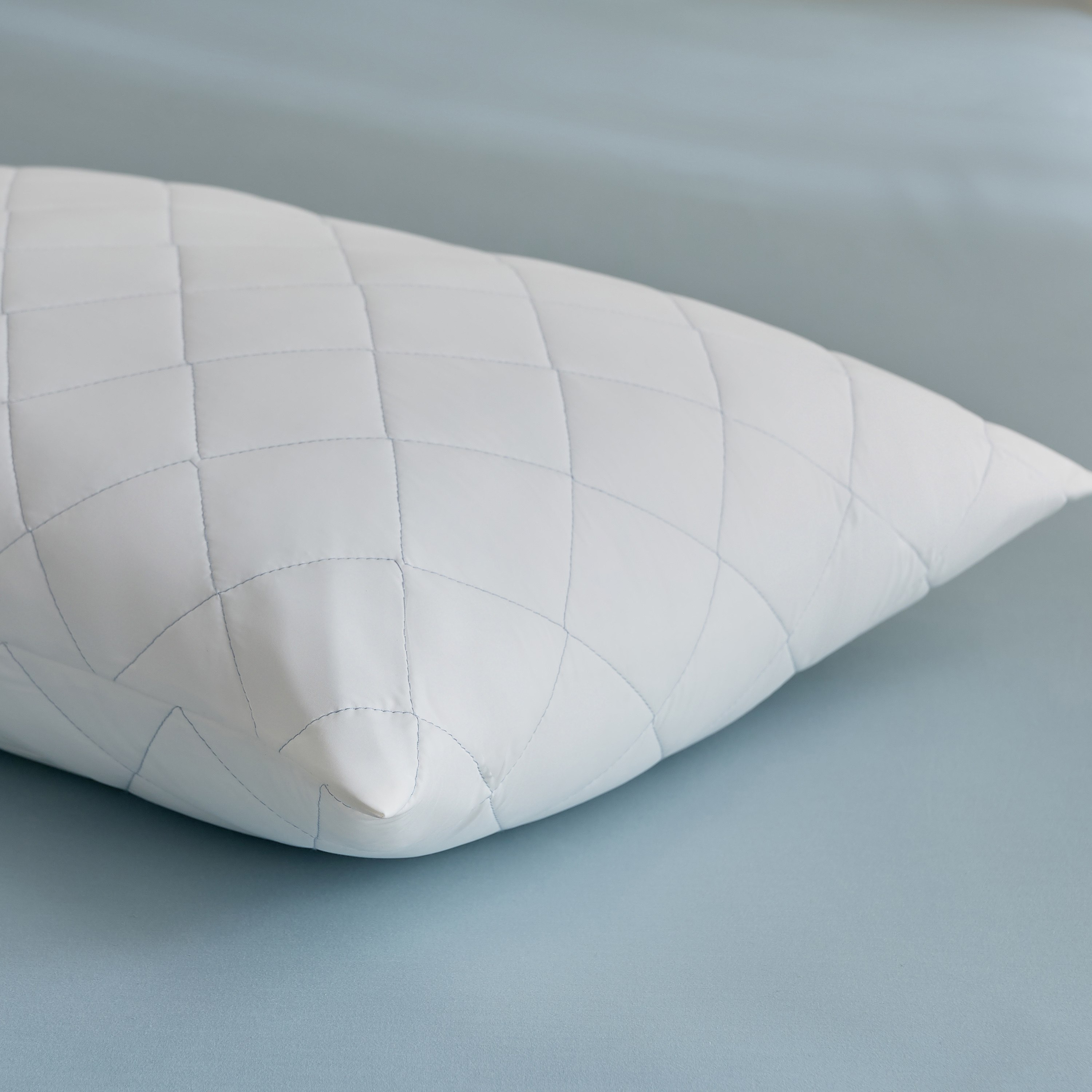 Coolbliss Spandex Quilted Pillow - 50x70 cm-hbxhomeware-hbxbedroom-image-5