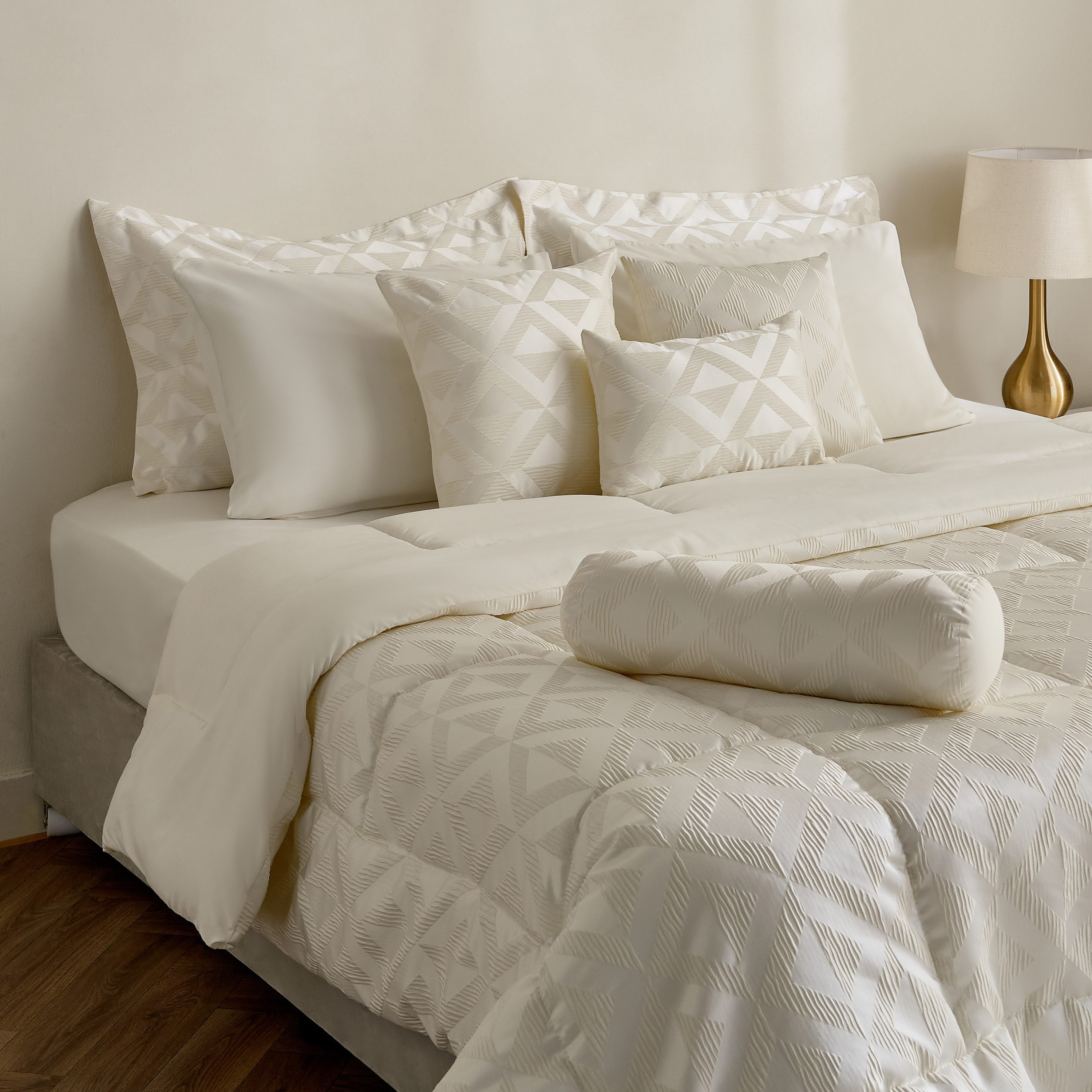 طقم لحاف سوبر كينج 10 قطع بنقشة جاكار هندسية من أرتيزان ديلوكس – 240×260 سم-hbxhomeware-hbxbedroom-image-1