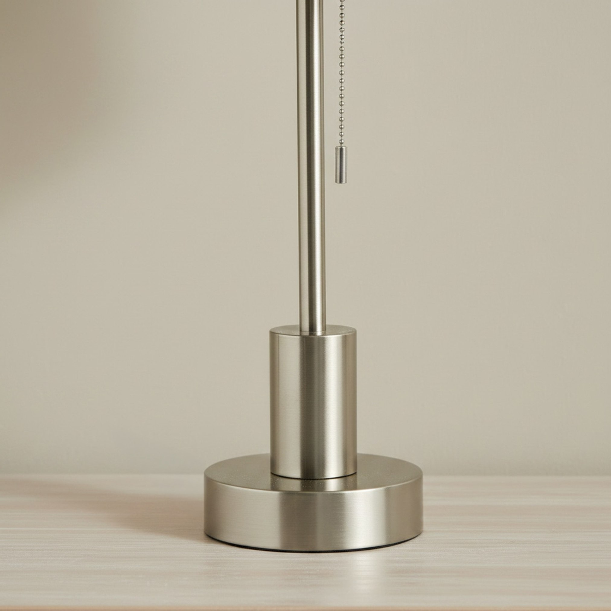 مصباح طاولة معدن بغطاء كتان من ميريك - 25x62 سم-hbxbedroom-lighting-tablelamps-image-4
