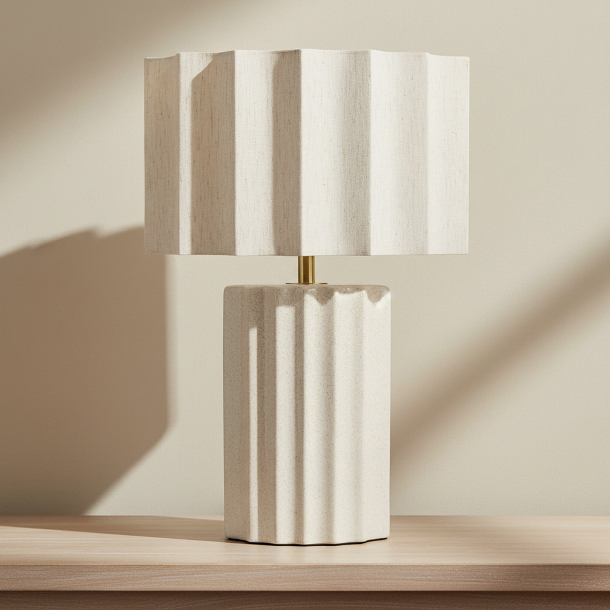 مصباح طاولة سيراميك بغطاء كتان من ميريك - 39x23x56 سم-hbxlivingroom-lighting-tablelamps-image-1