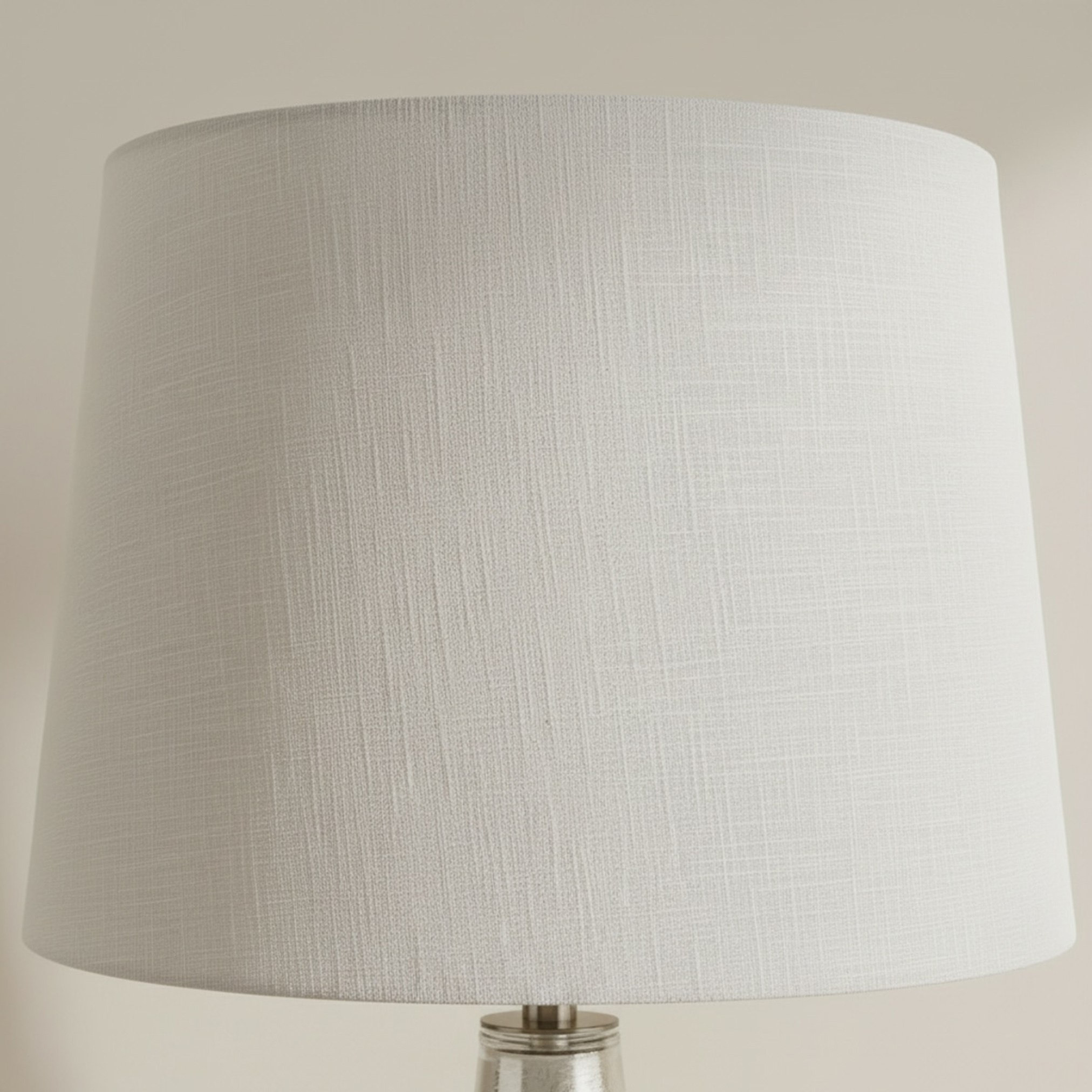 مصباح طاولة زجاج بغطاء كتان من ميريك - 35x63 سم-hbxlivingroom-lighting-tablelamps-image-3