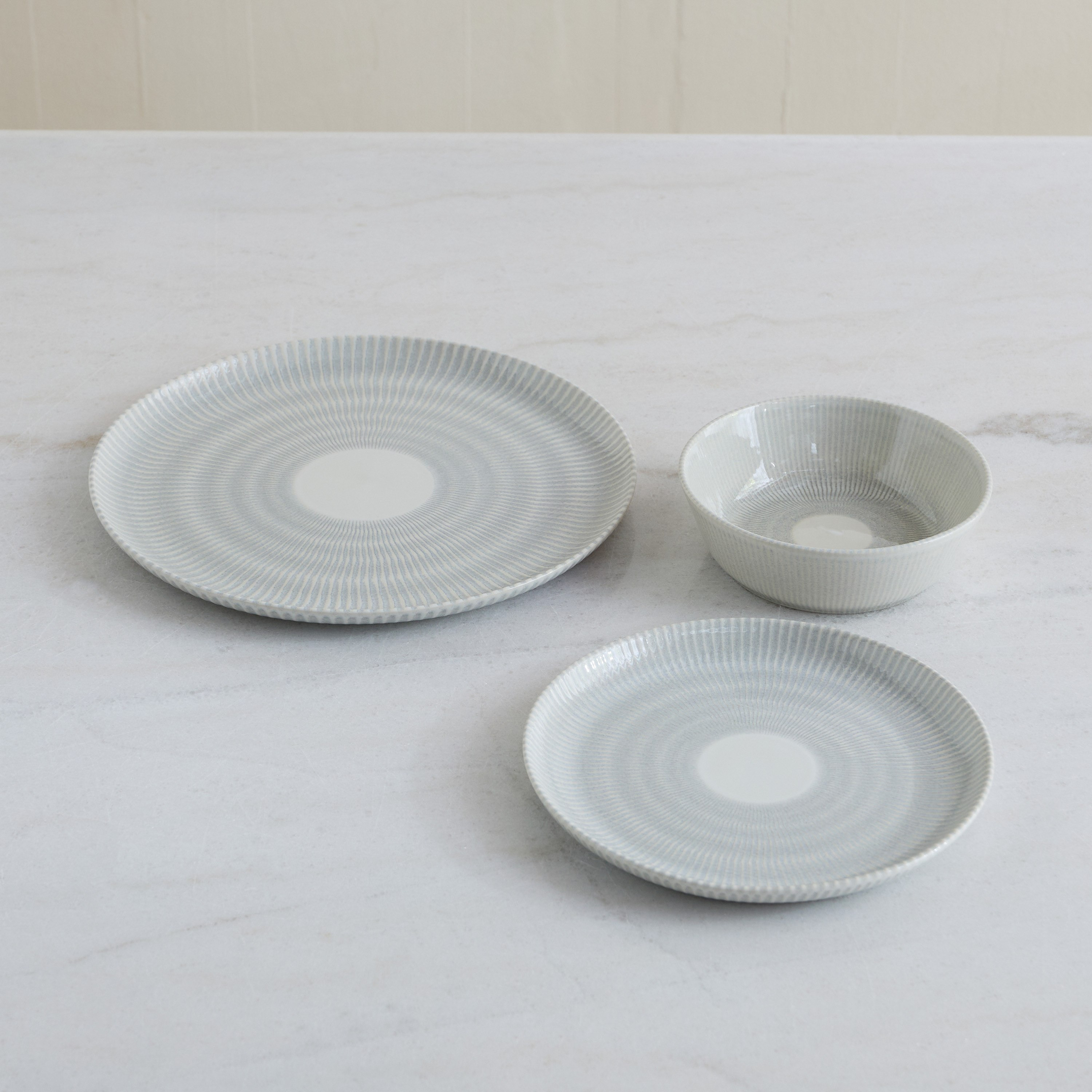 Elegenza 18-Piece Sunburst Dinner Set - Serves 6-hbxdiningroom-tabletop-dinnersets-image-2