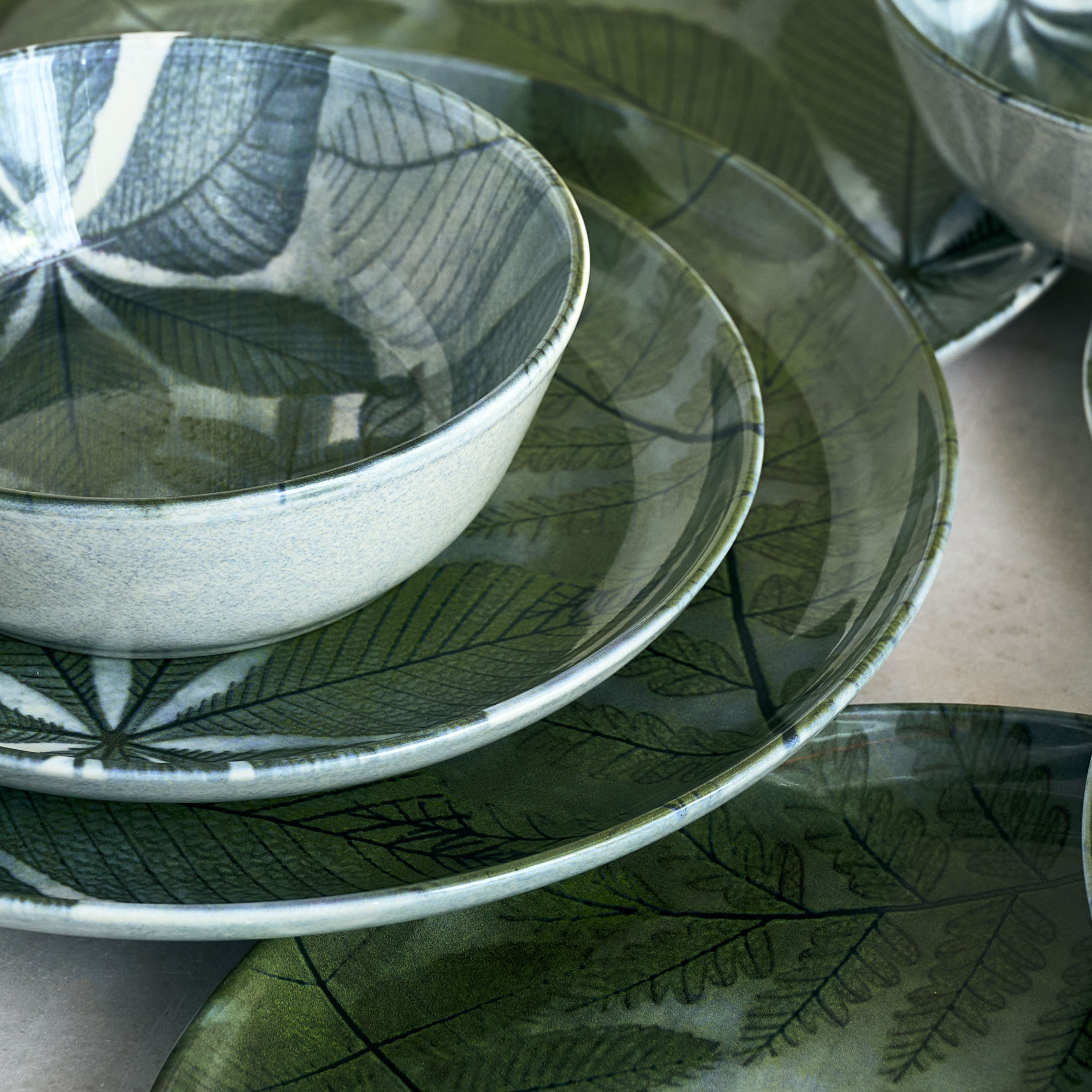 Elegenza 18-Piece Leafy Dinner Set - Serves 6-hbxdiningroom-tabletop-dinnersets-image-3