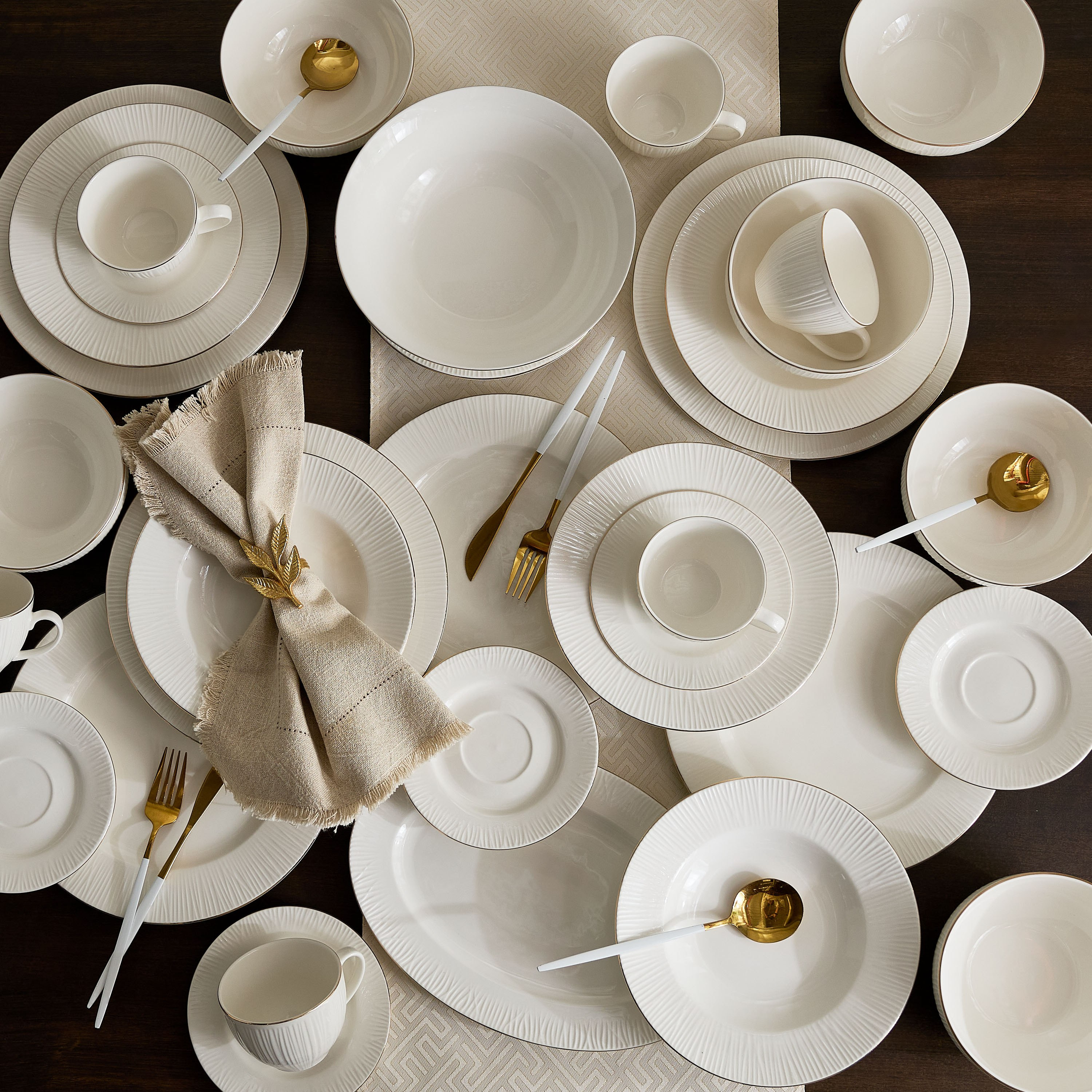 طقم سفرة منقوش 32 قطعة من أوركيد - يخدم 6-hbxdiningroom-tabletop-dinnersets-image-6