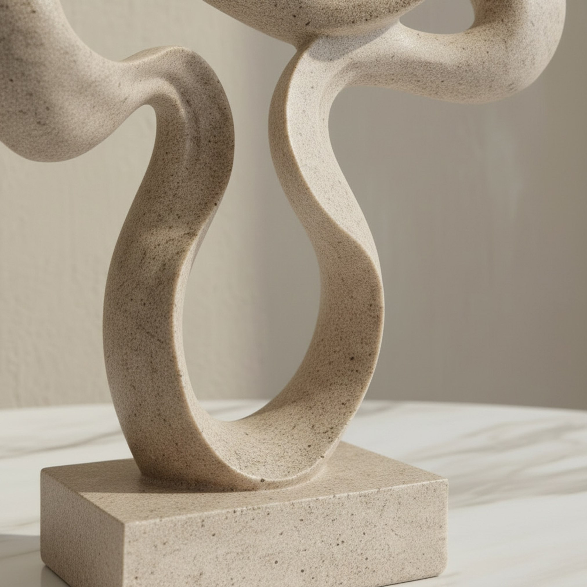 زينة ديكور عنبر من رين إيما - 19.5x9.4x38.2 سم-hbxhomeware-homedecor-figurinesandornaments-image-2