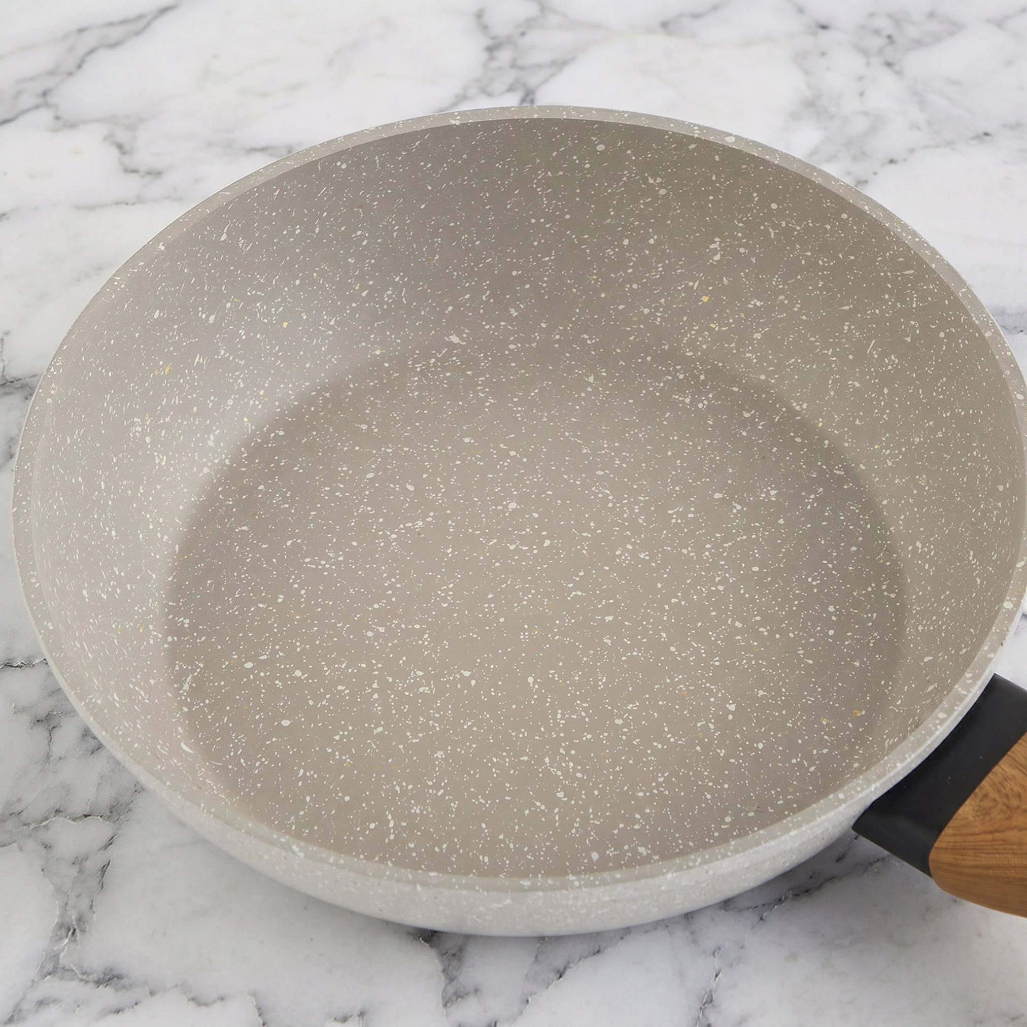 La Natura Induction Fry Pan with Trivet - 20 cm-hbxhomeware-hbxkitchen-image-3