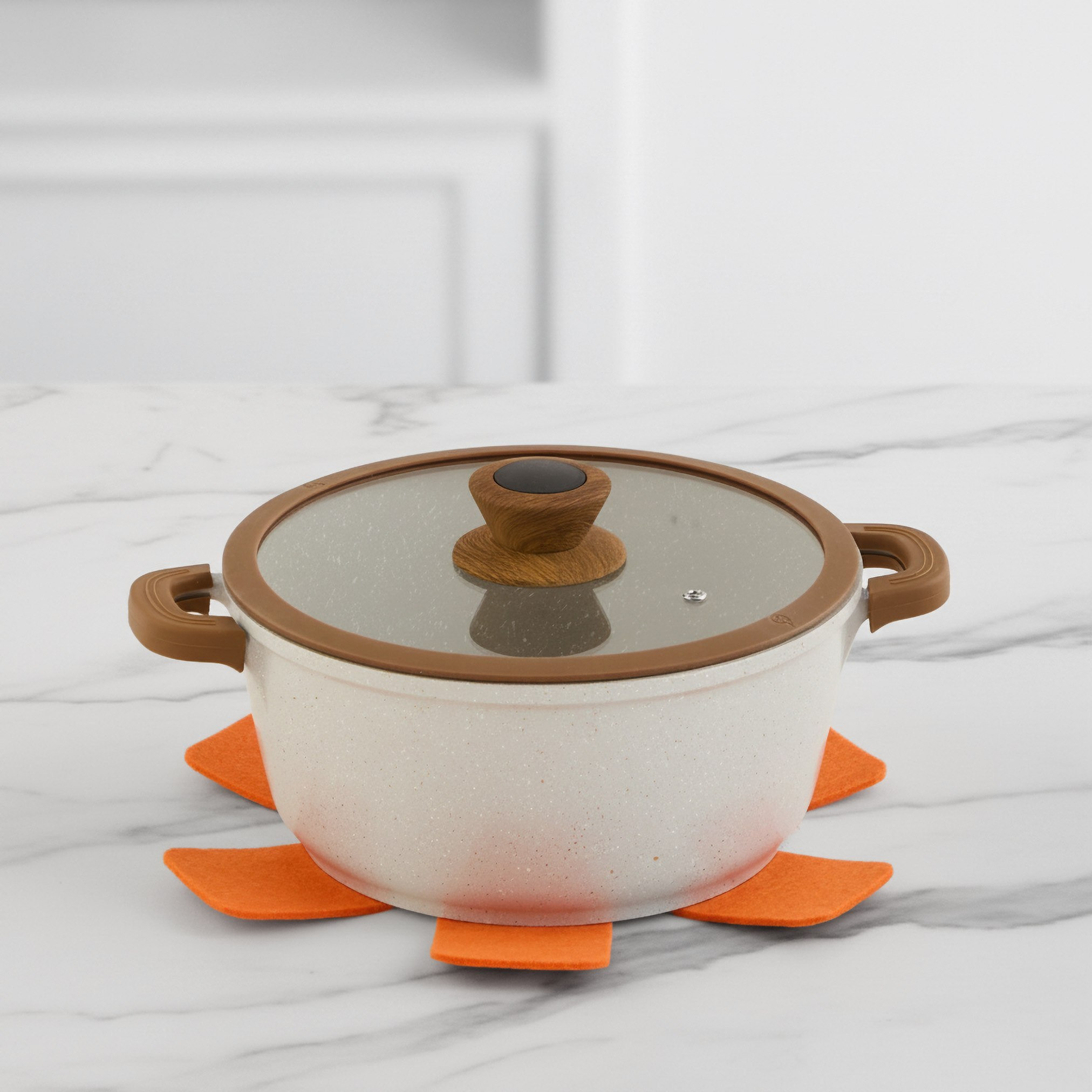 La Natura Deep Casserole with Lid and Trivet - 24 cm-hbxdecorandfurnishings-tabletop-serveware-image-1