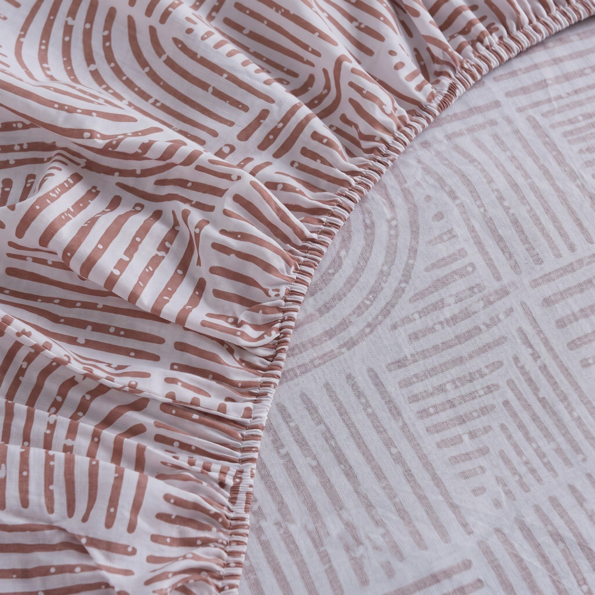 Albania Forme Cotton King Fitted Sheet - 180x200+25 cm-hbxhomeware-hbxbedroom-image-2