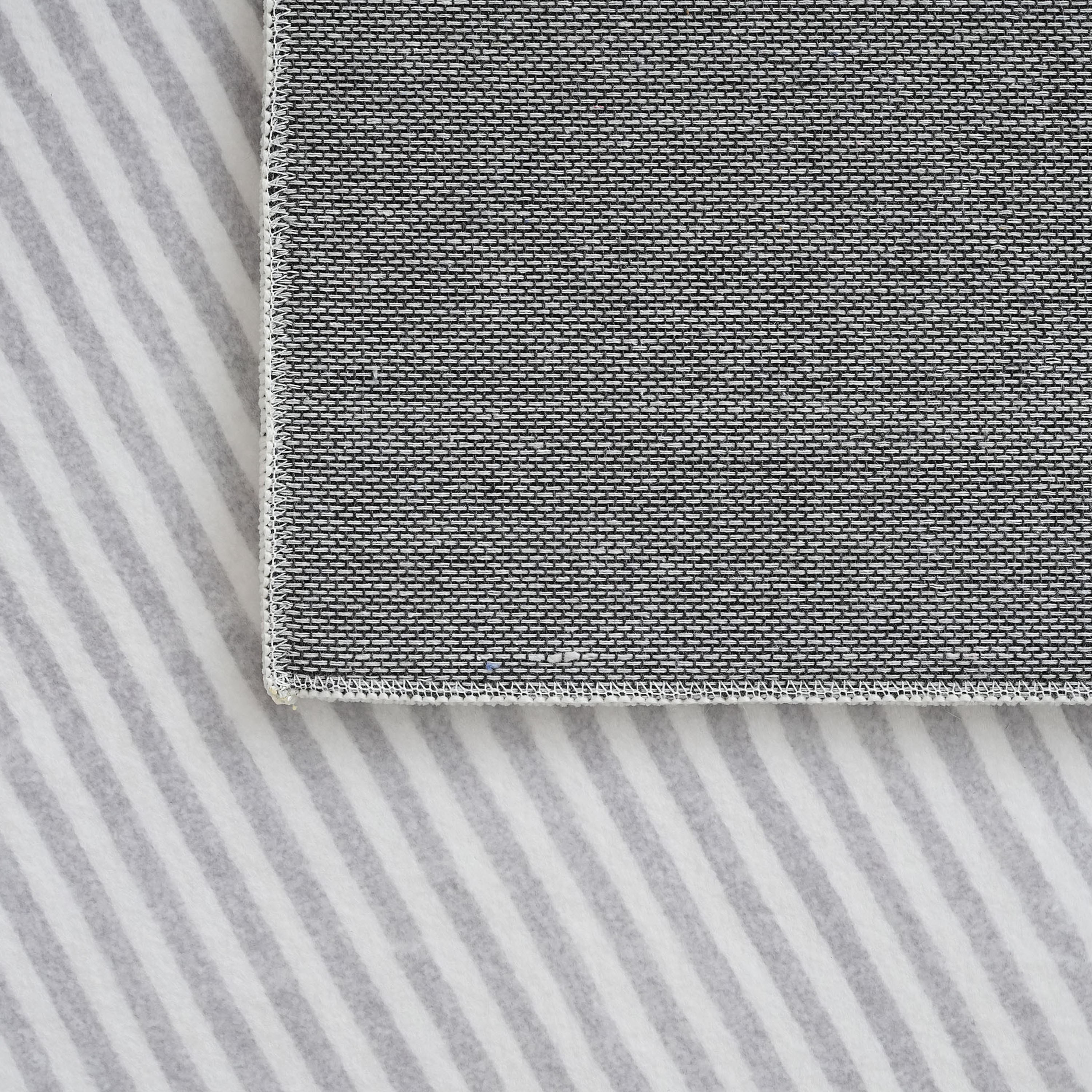 سجادة فرو ناعمة بطبعات هيز من بريستول - 200x300 سم-hbxdecorandfurnishings-floorcoverings-rugs-image-3