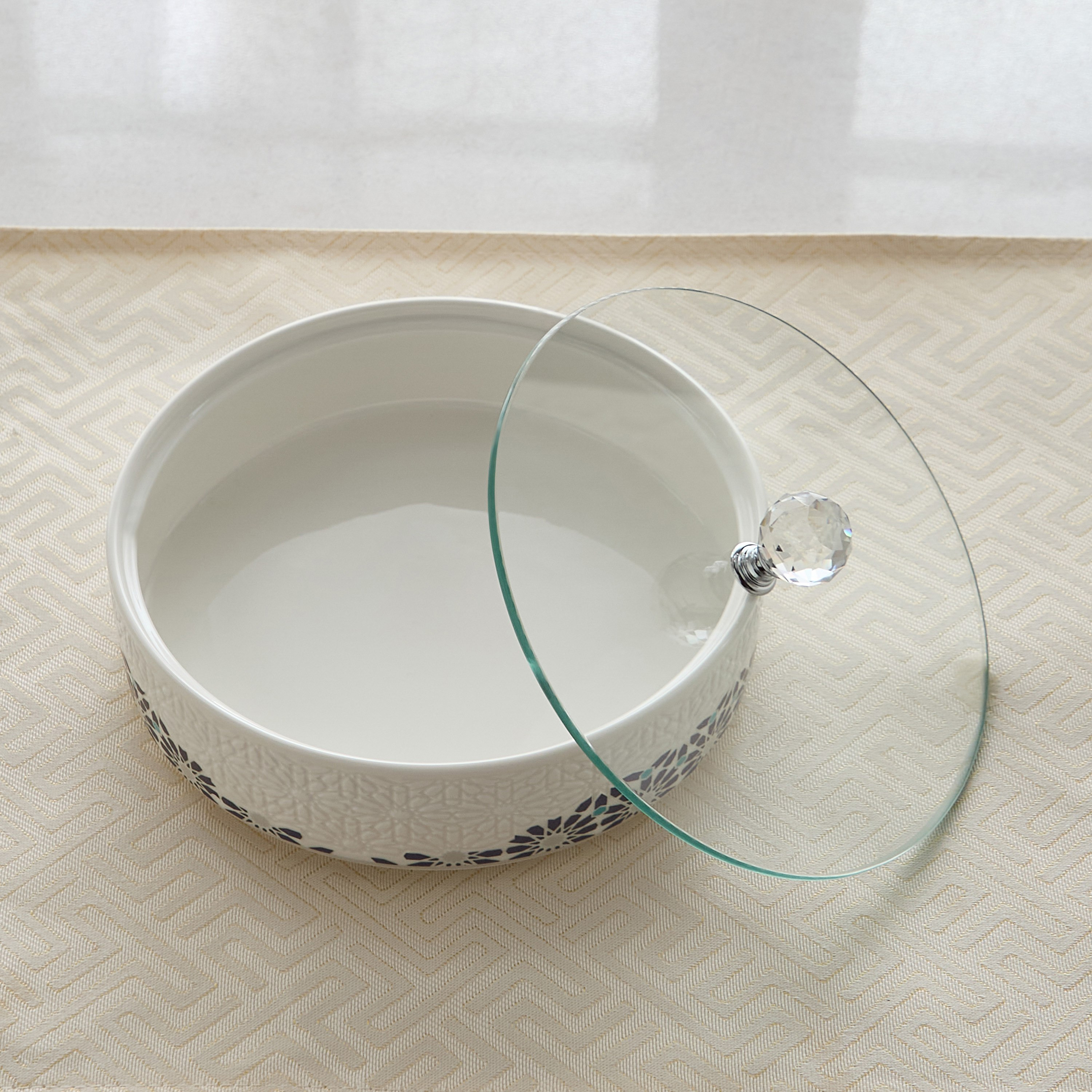 صندوق حلوى بغطاء من أوركيد - 18.5 سم-hbxdecorandfurnishings-tabletop-serveware-image-2