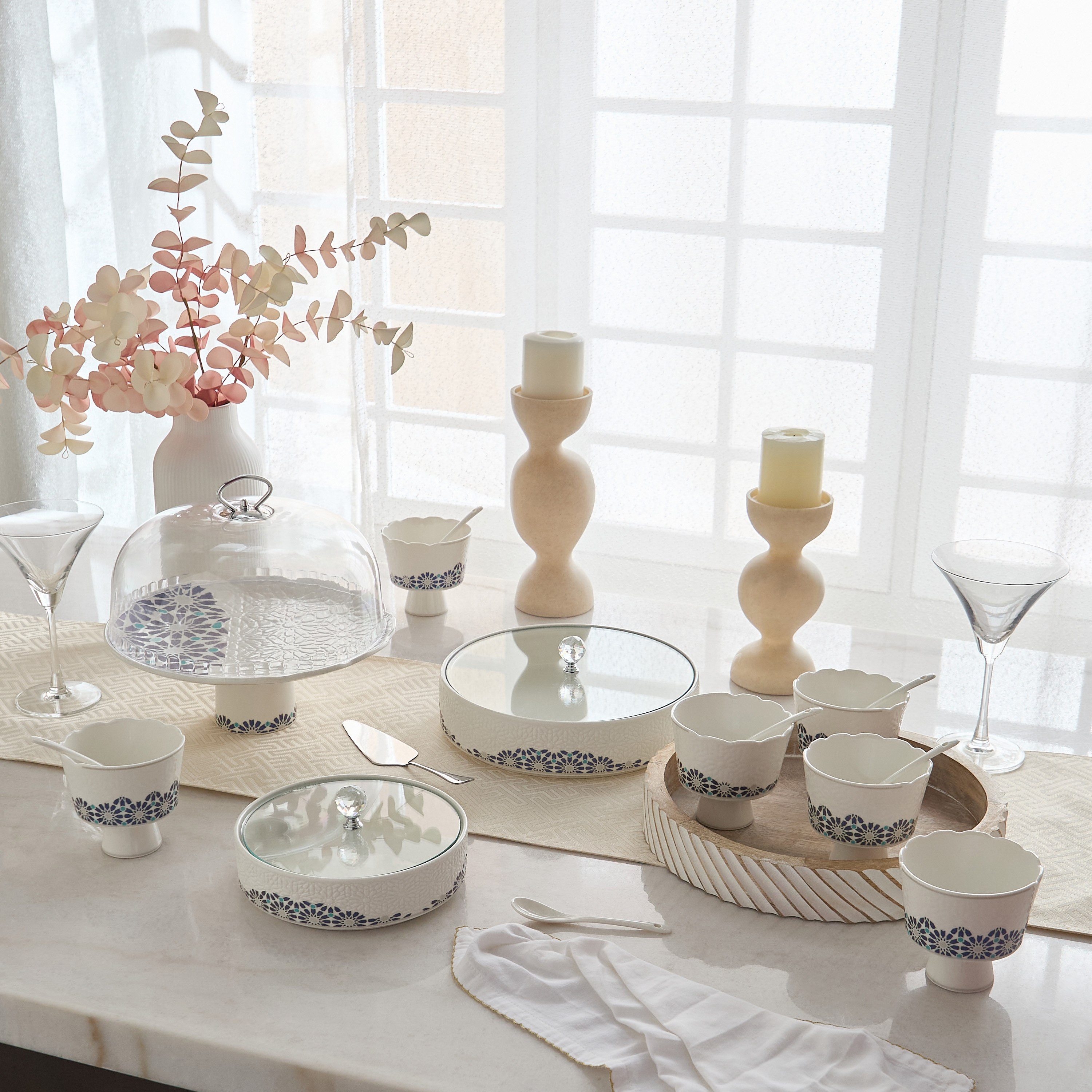 Orchid 11-inch Cake Stand with Lid and Server-hbxdecorandfurnishings-tabletop-serveware-image-6