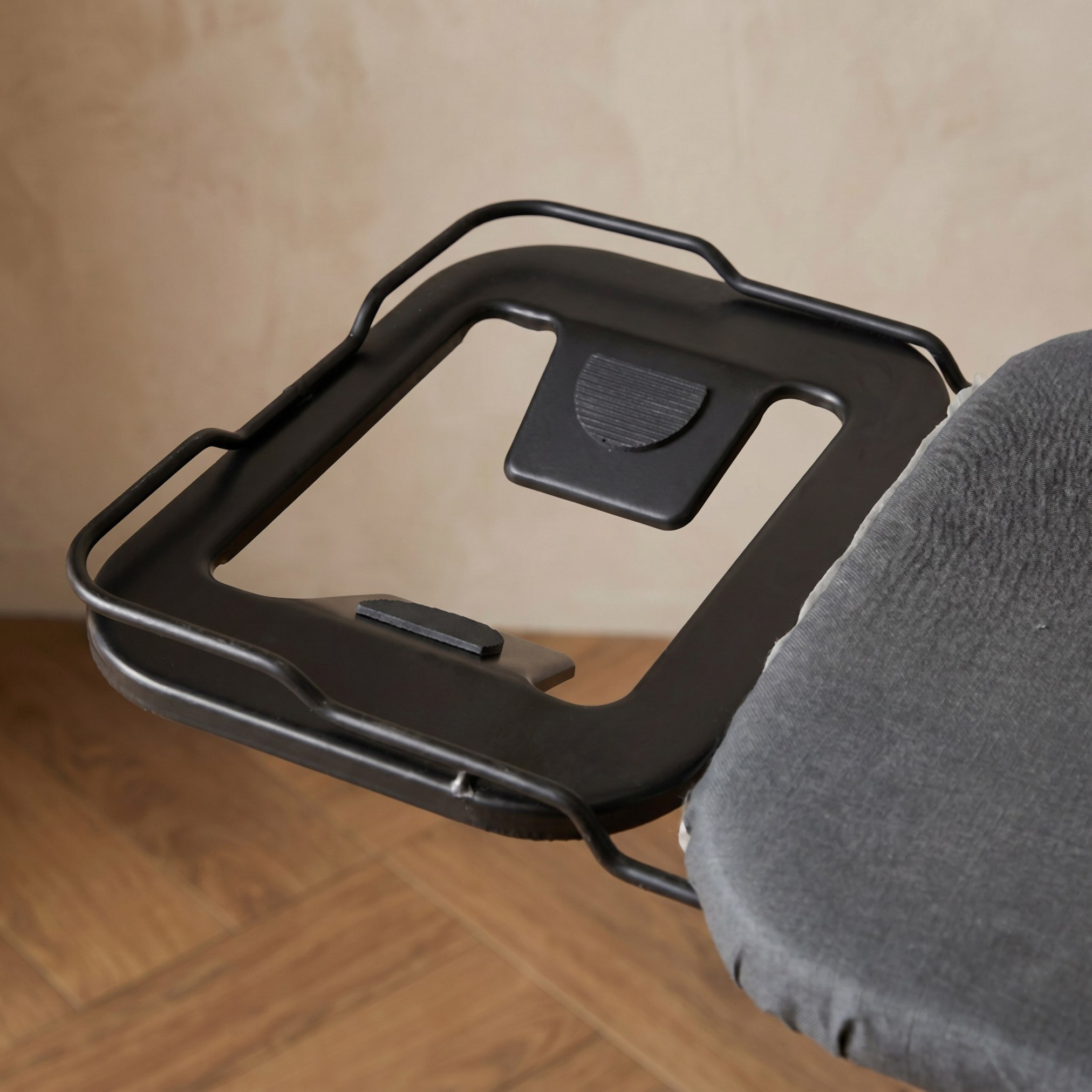 طاولة كي شبكية حديدية من نوح - 109×33 سم-hbxhomeware-hbxbathroom-image-4