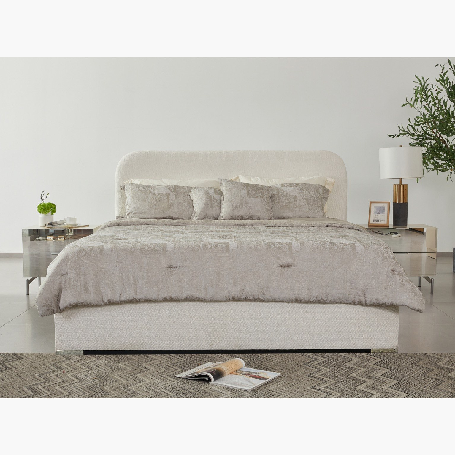 سرير منجد مقاس كينج من فينيس - 180x200 سم-hbxfurniture-bedsandbedsets-beds-king-image-1