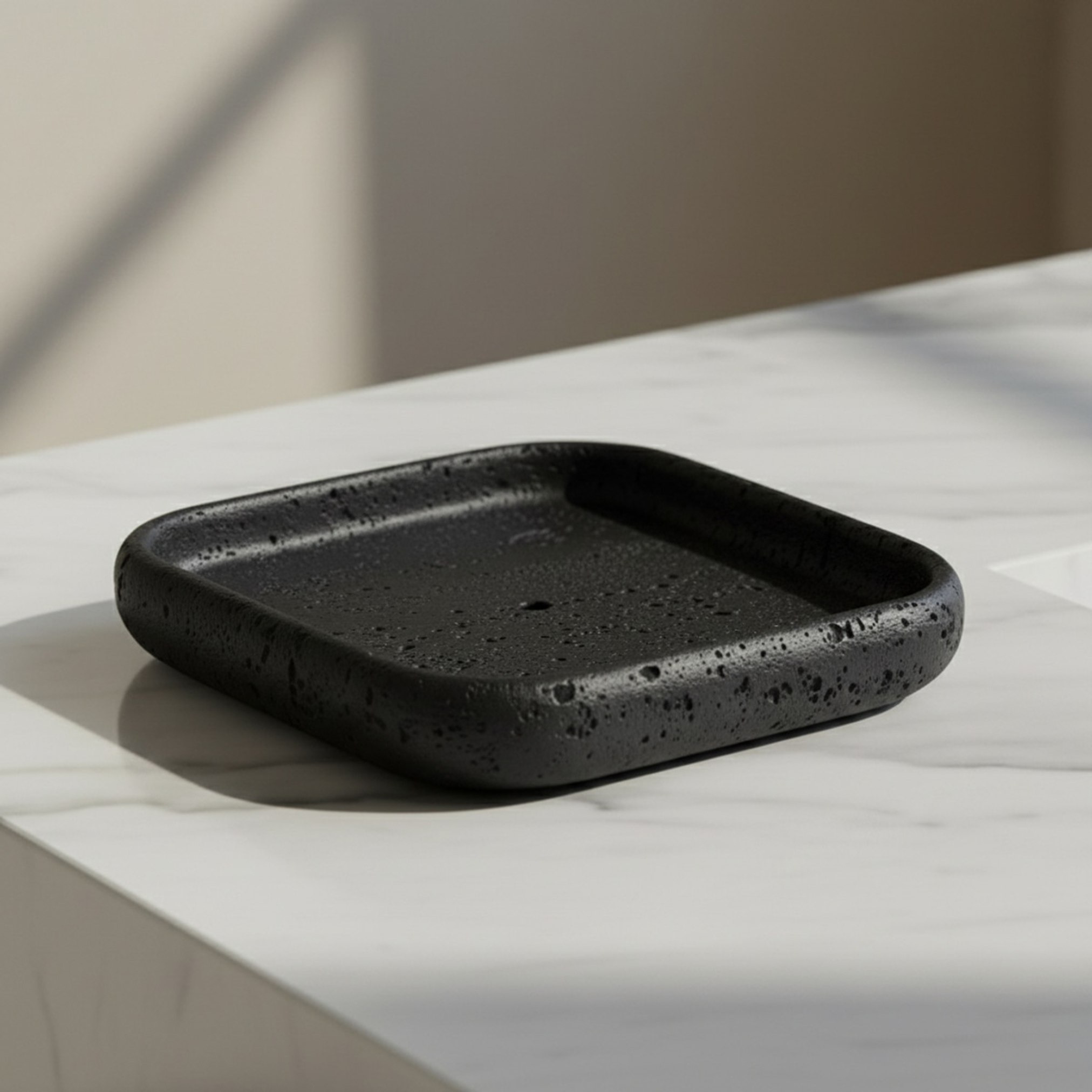 Whyton Saga Resin Soap Dish - 11.3x1.5x11.3 cm-hbxdecorandfurnishings-bathroomaccessories-bathroomsets-image-2