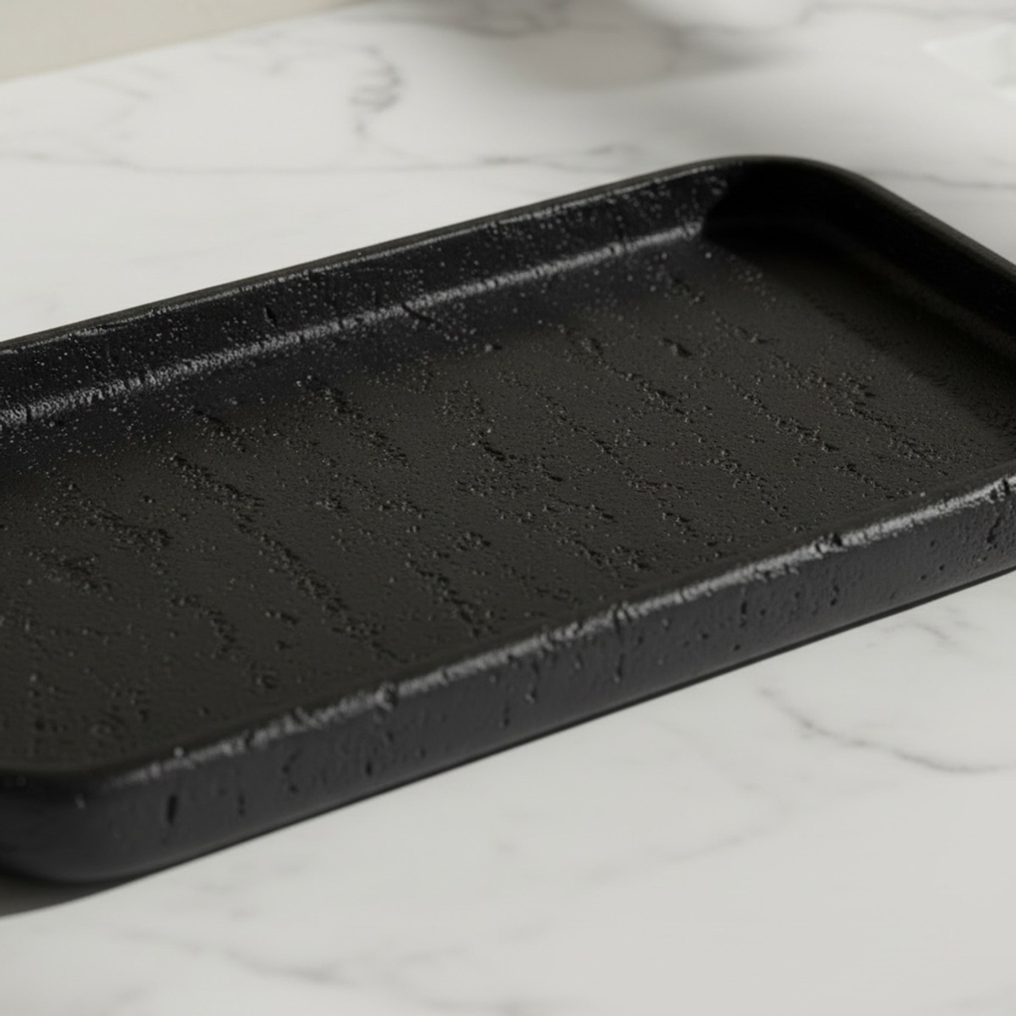 Whyton Saga Resin Towel Tray - 27.5x2x14 cm-hbxdecorandfurnishings-bathroomaccessories-bathroomsets-image-2