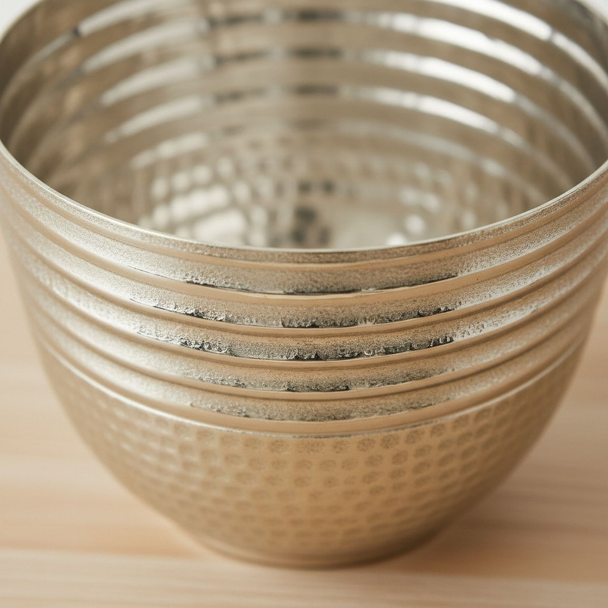 Aurum- Ausie- Elan Decorative Planter - 27x27x20 cm-hbxdecorandfurnishings-homeaccessories-plantersandurns-image-2