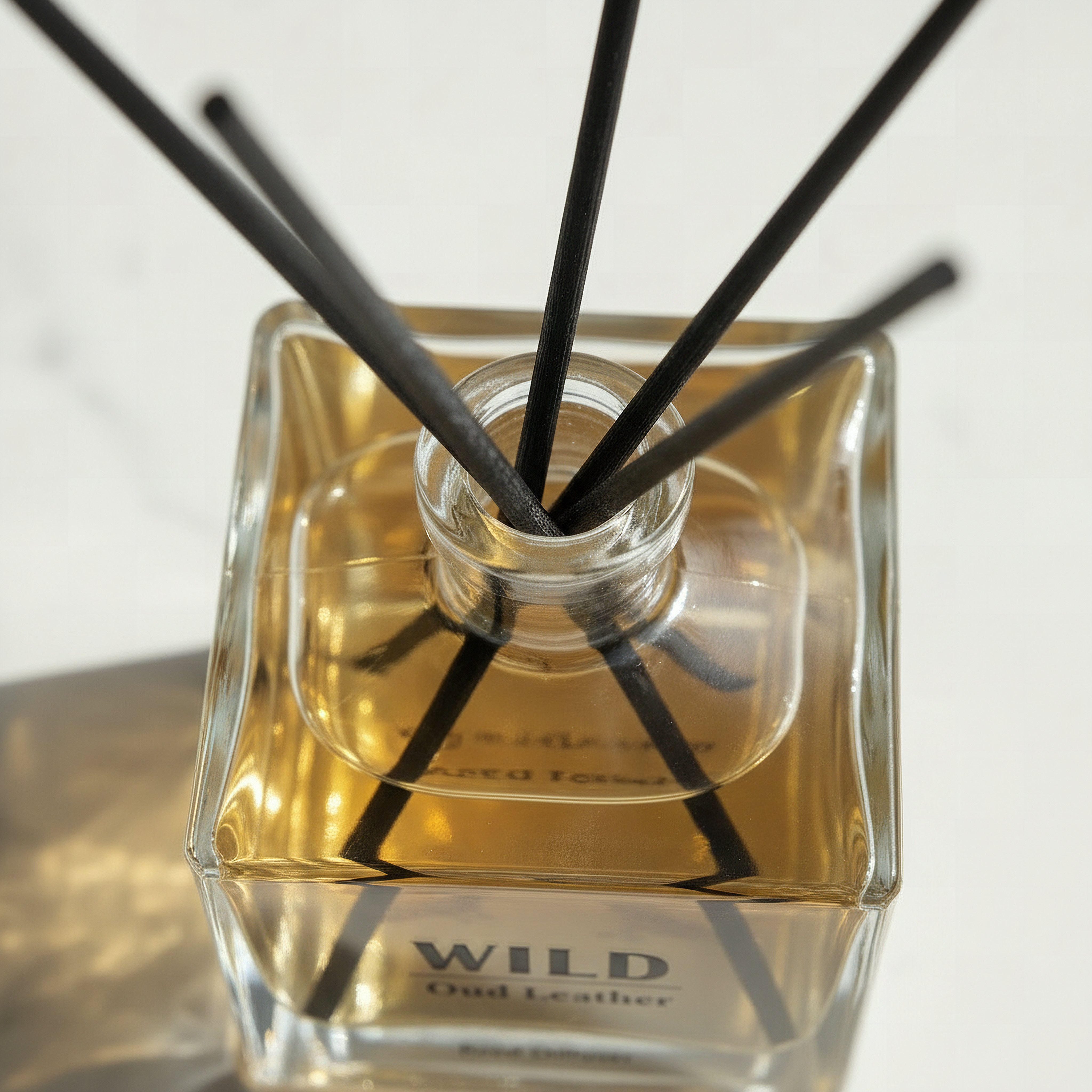 موزّع عطور بريميوم برائحة العود والجلد من رمال - 500 مل-hbxhomeware-hbxdecorandfurnishings-image-2