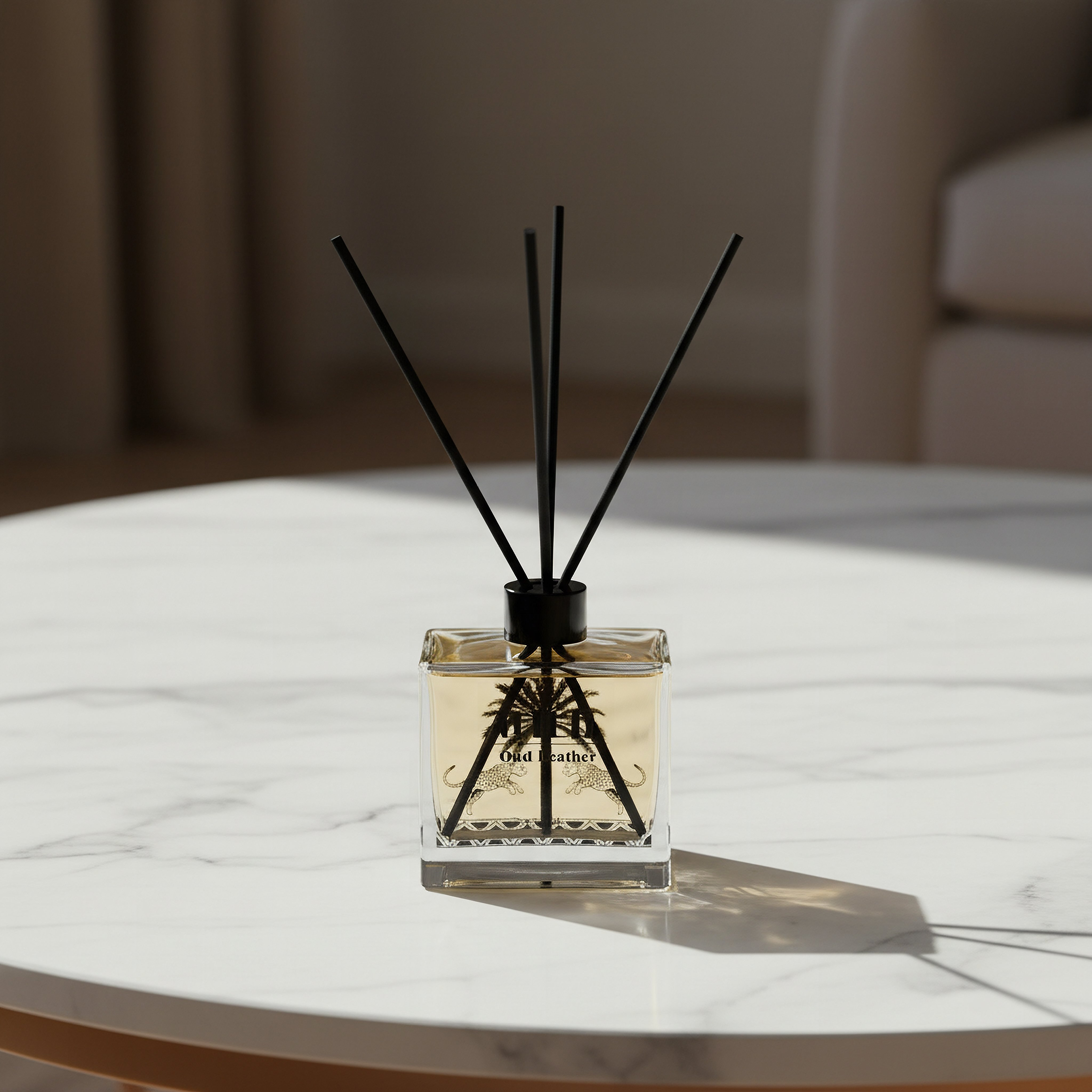 موزّع عطور بريميوم برائحة العود والجلد من رمال - 200 مل-hbxhomeware-hbxdecorandfurnishings-image-1