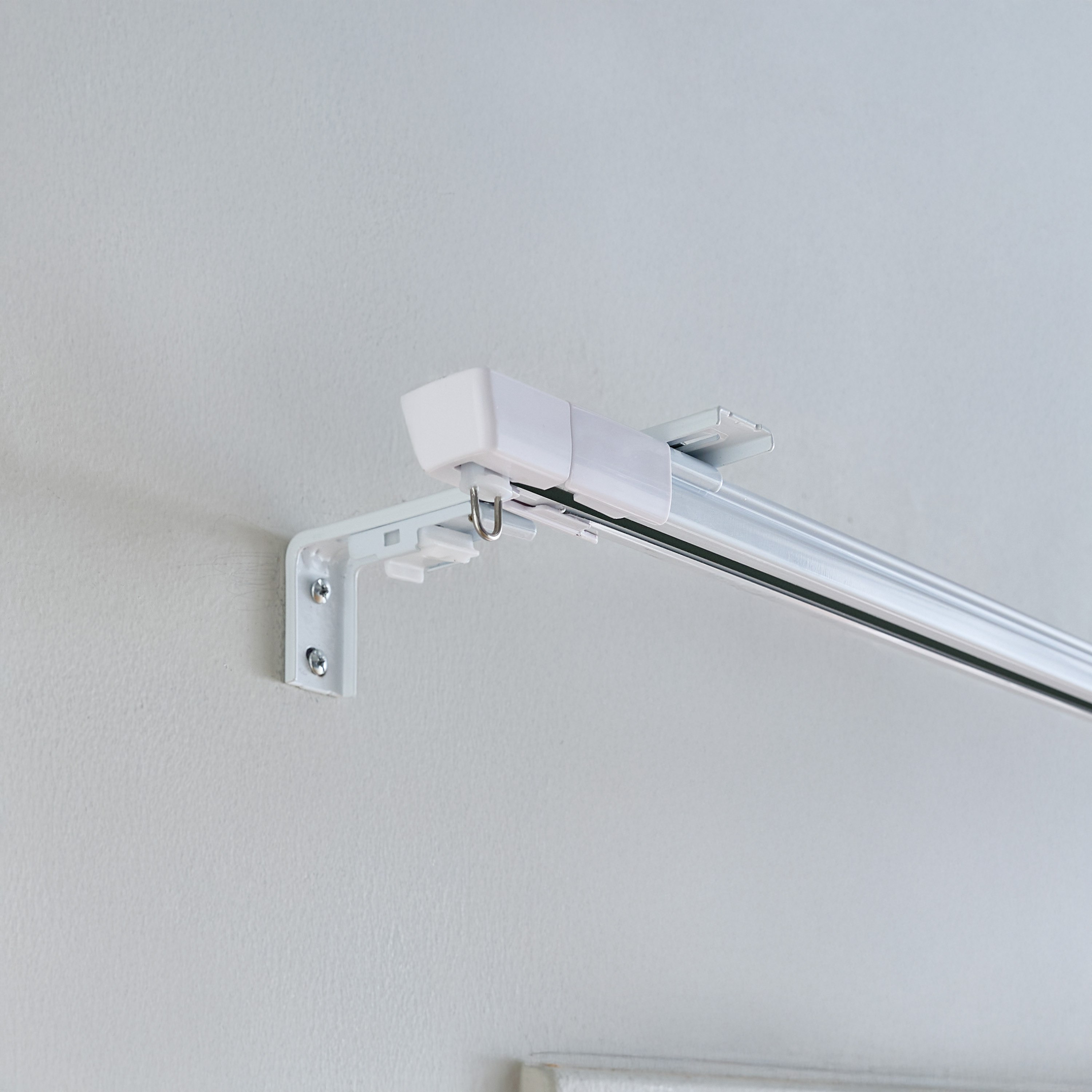 طقم دعامات جدارية مزدوجة 8 قطع من جلايد-hbxhomeware-hbxbedroom-image-2