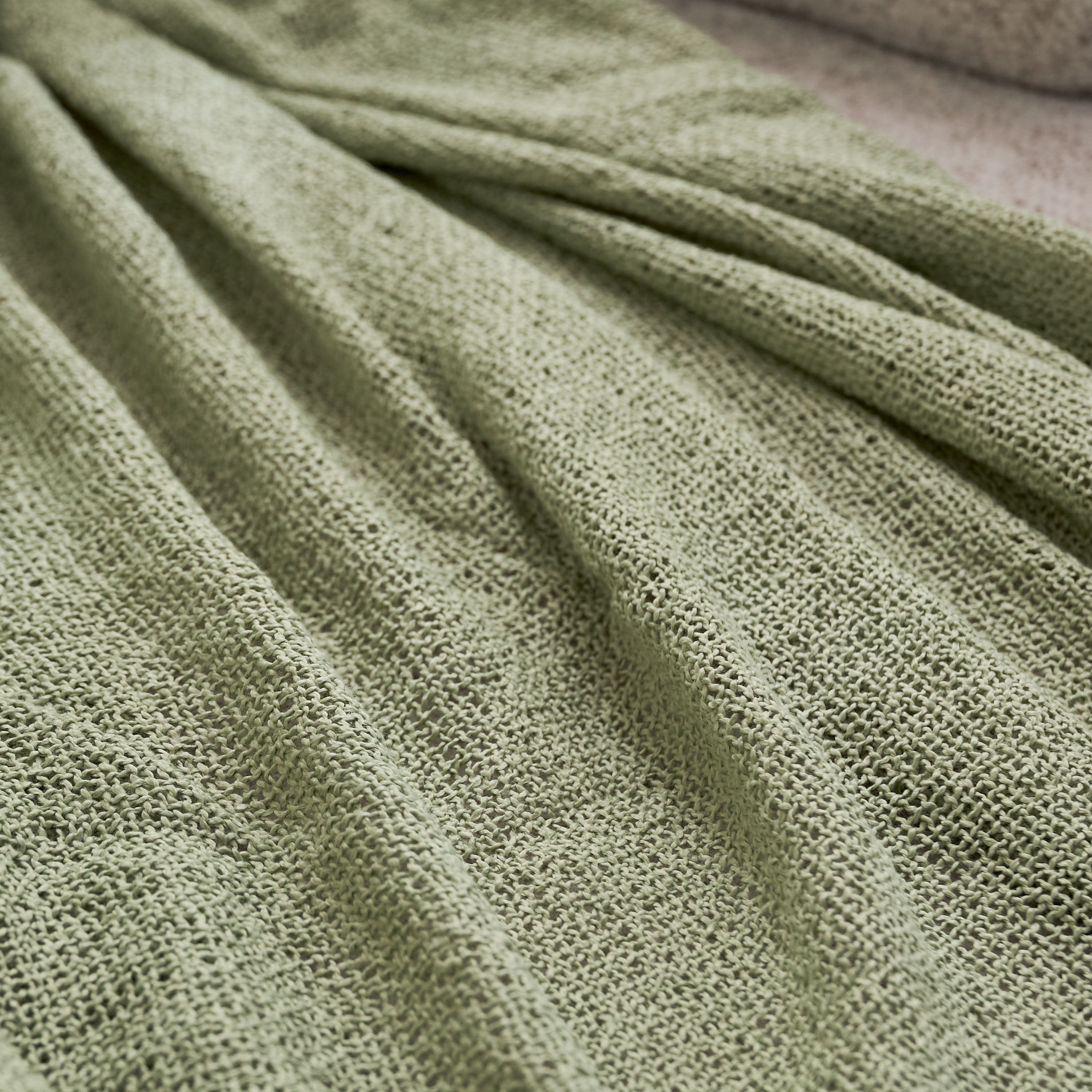 Girga Solid Throw - 130x170 cm-hbxhomeware-hbxbedroom-image-2