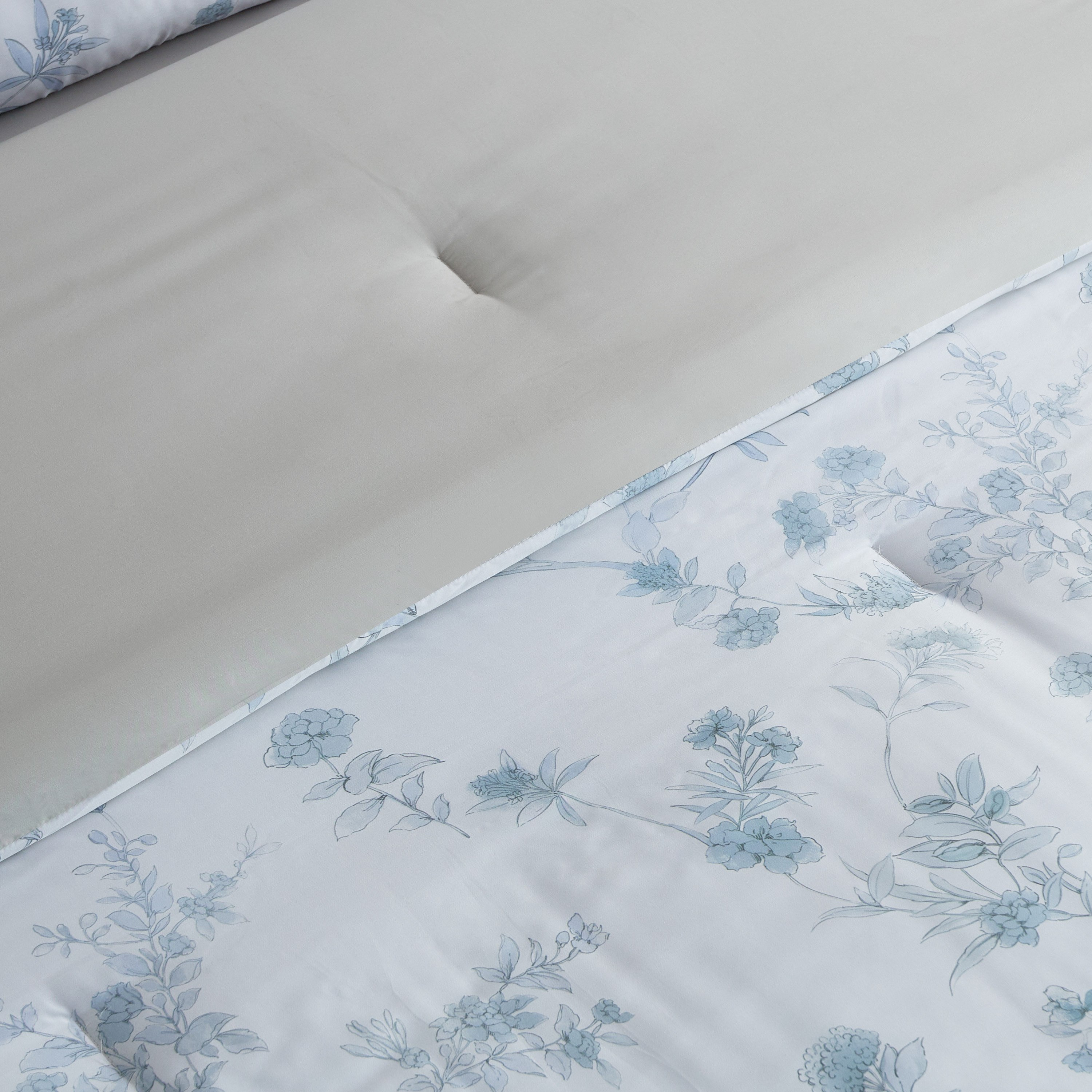 طقم لحاف كينج تنسل 7 قطع بعدد خيوط 300 وطبعات مارفيلا من تنسل بليس - 220x240 سم-hbxhomeware-hbxbedroom-image-3