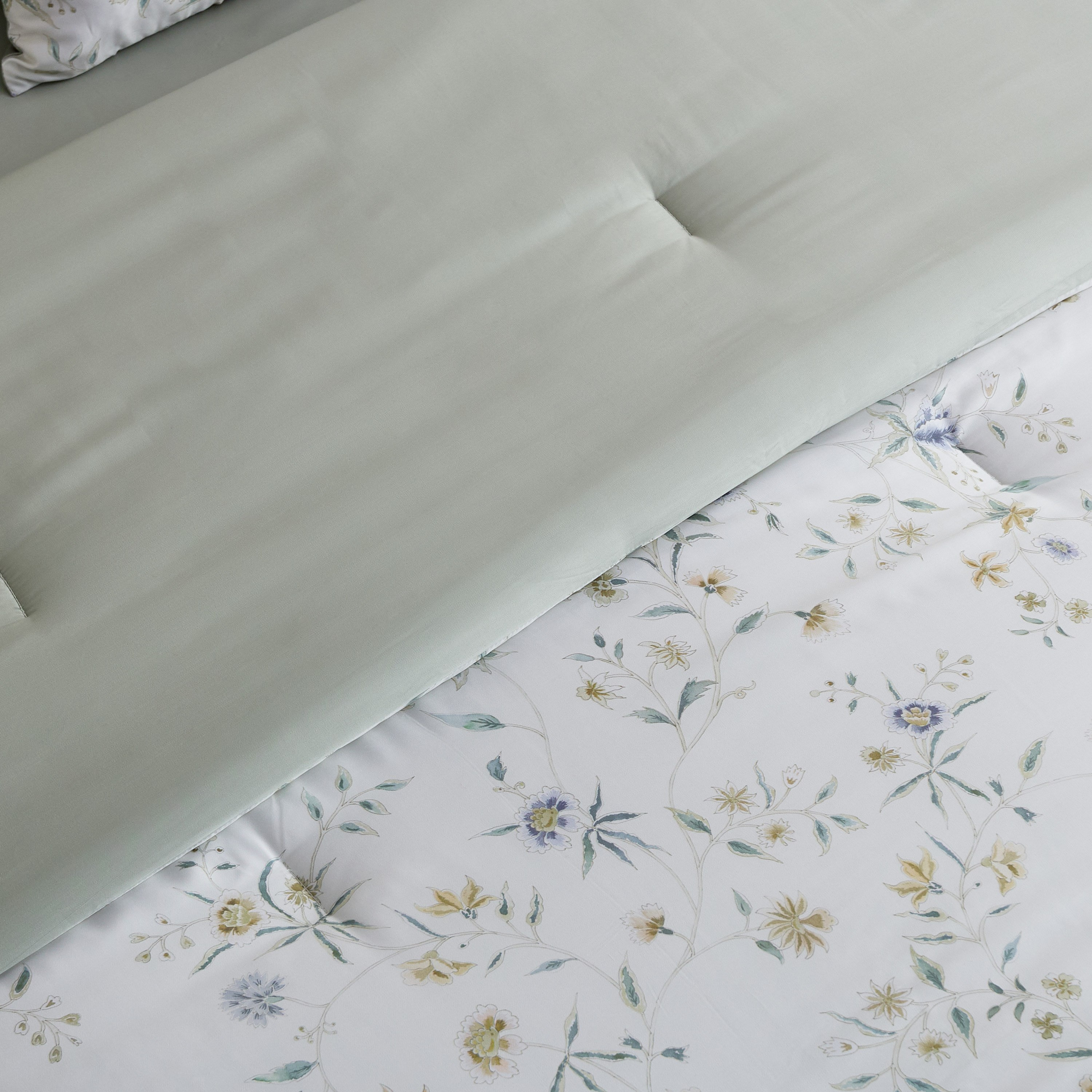 Tencelbliss 7-Piece 300 Thread Count Tencel Petaline King BIAB Set - 220x240 cm-hbxhomeware-hbxbedroom-image-3