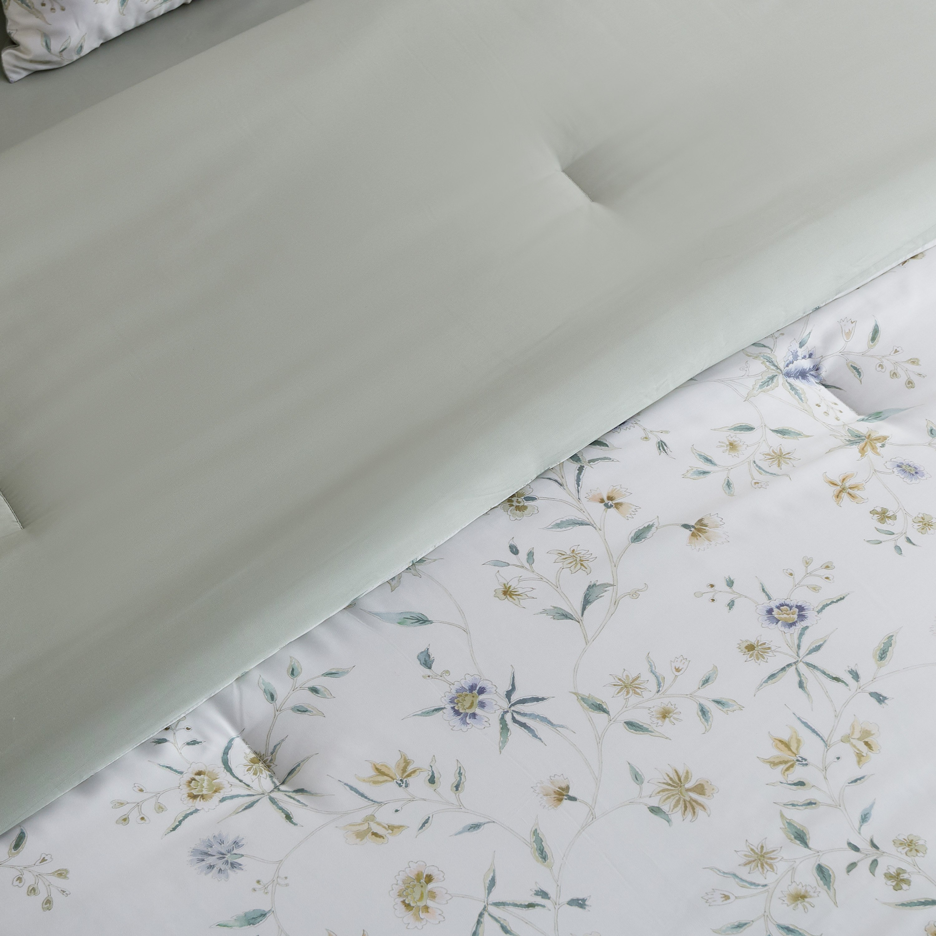 طقم لحاف سوبر كينج تنسل 7 قطع بعدد خيوط 300 بيتالاين من تنسل بليس - 240x260 سم-hbxhomeware-hbxbedroom-image-3