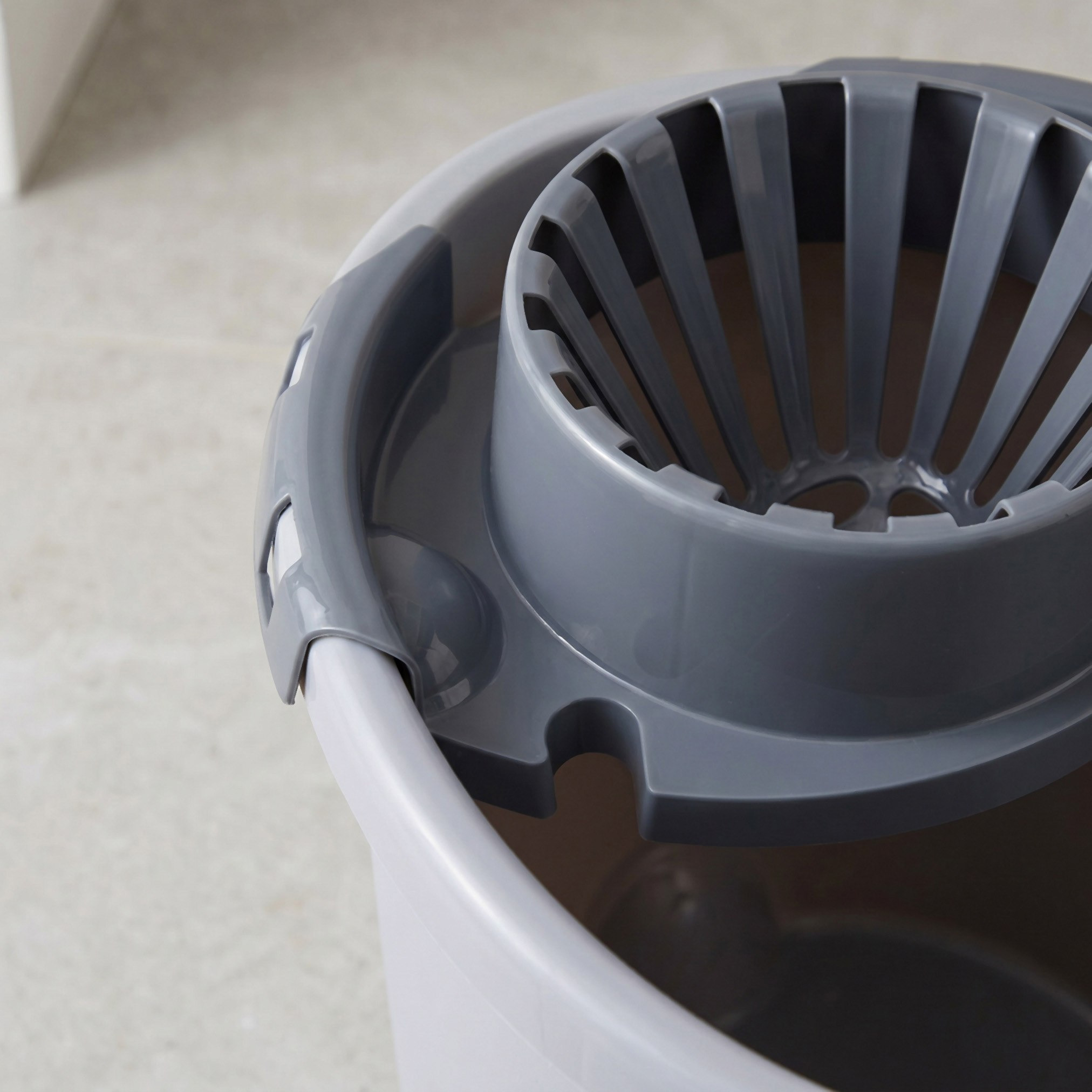 Primo Mop Bucket with Wringer - 36x29.5x30.5 cm-hbxbathroom-laundry-cleaningaccessories-image-3