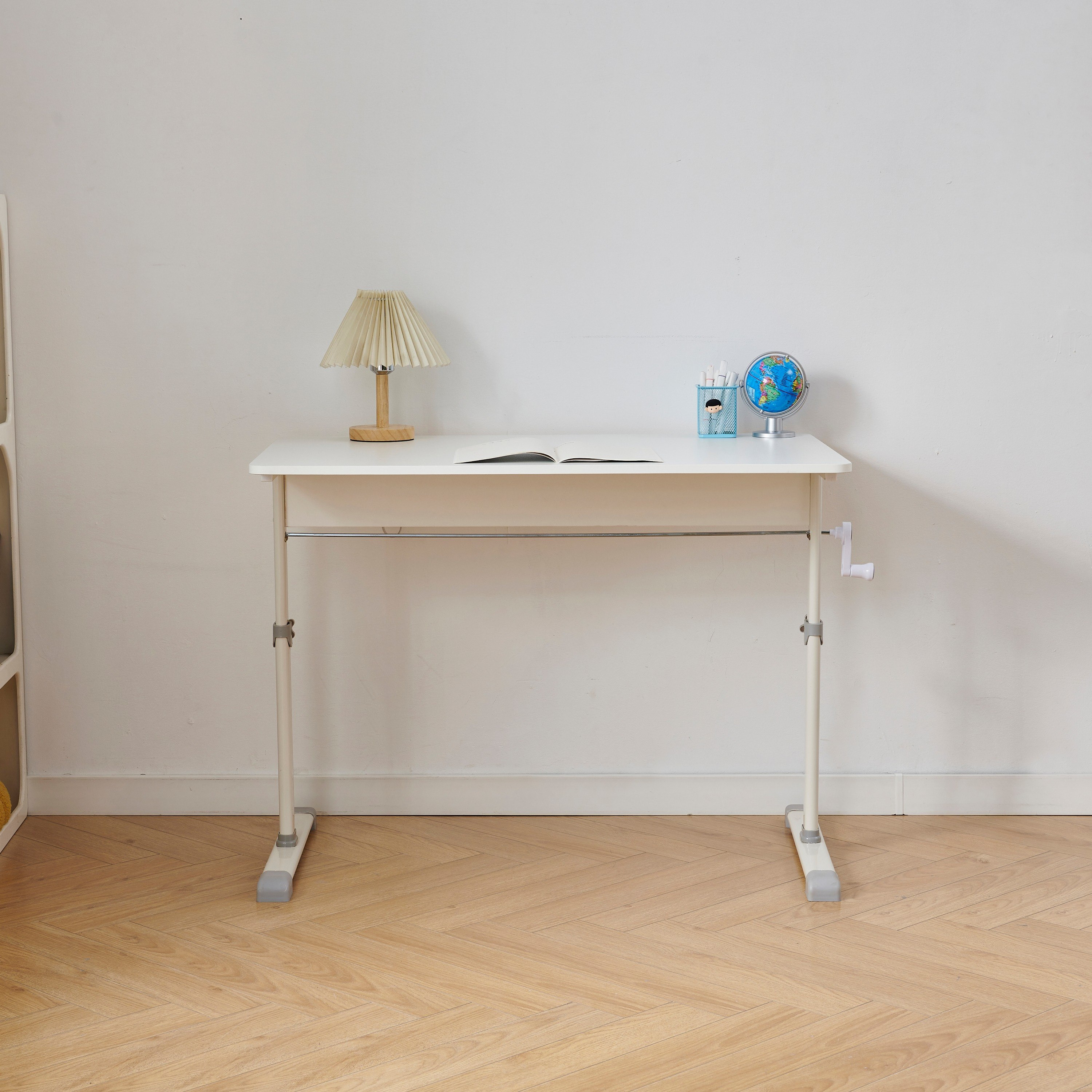 مكتب دراسة بارتفاع قابل للتعديل من ميلر-hbxfurniture-office-desks-image-2