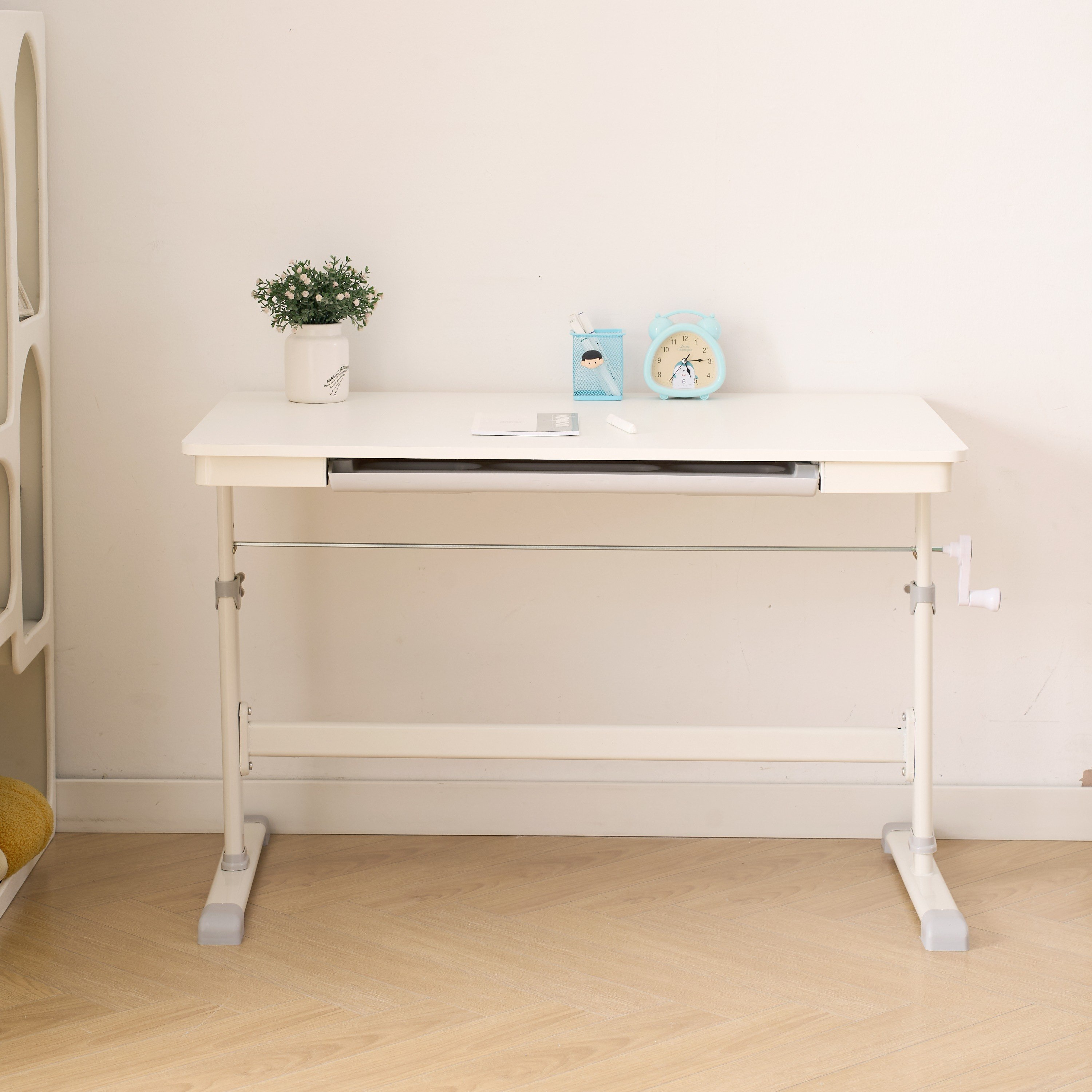 مكتب دراسة بارتفاع قابل للتعديل ودرج من ميلر-hbxfurniture-office-desks-image-2