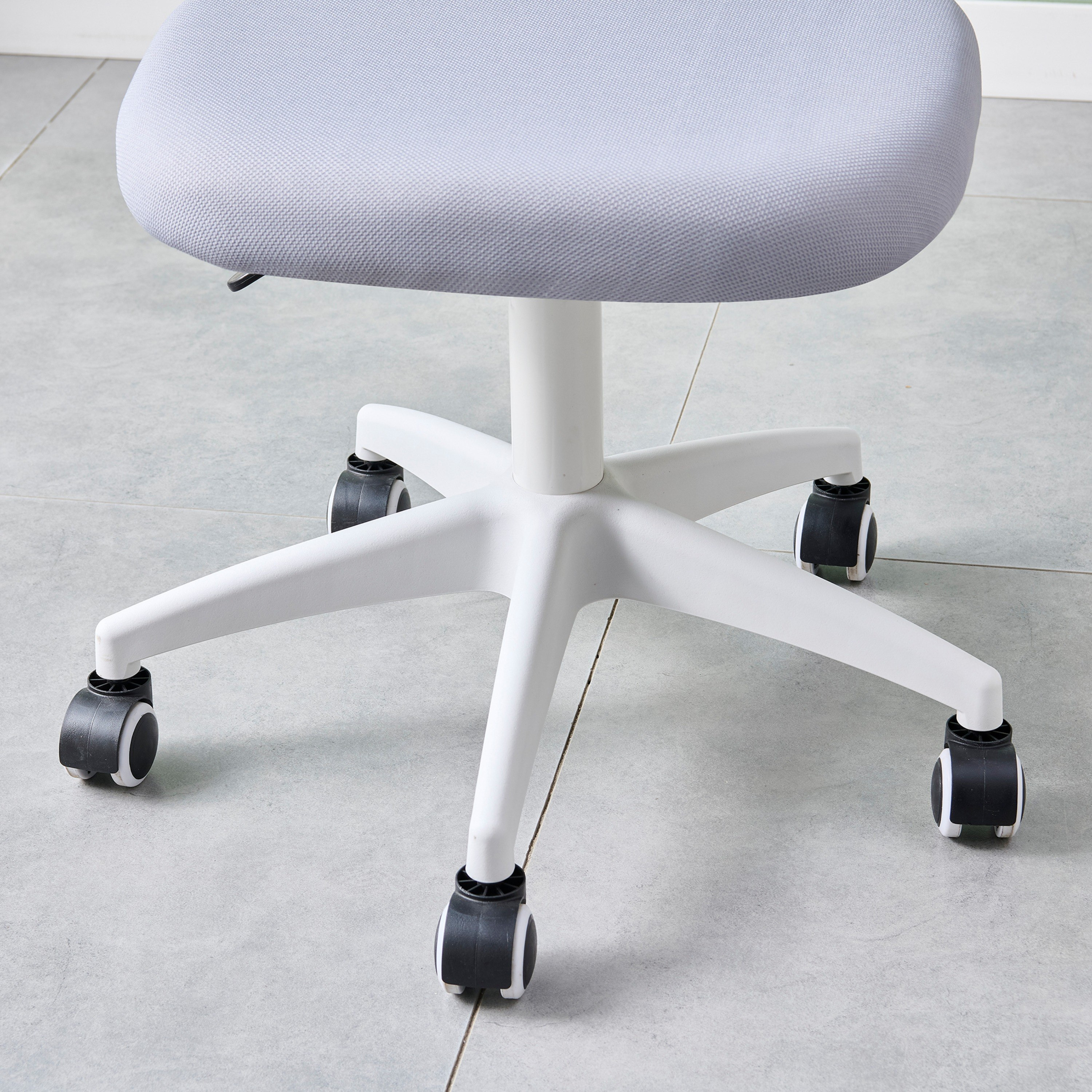 Miller Kids Chair-hbxfurniture-kidsroom-studychairs-image-5