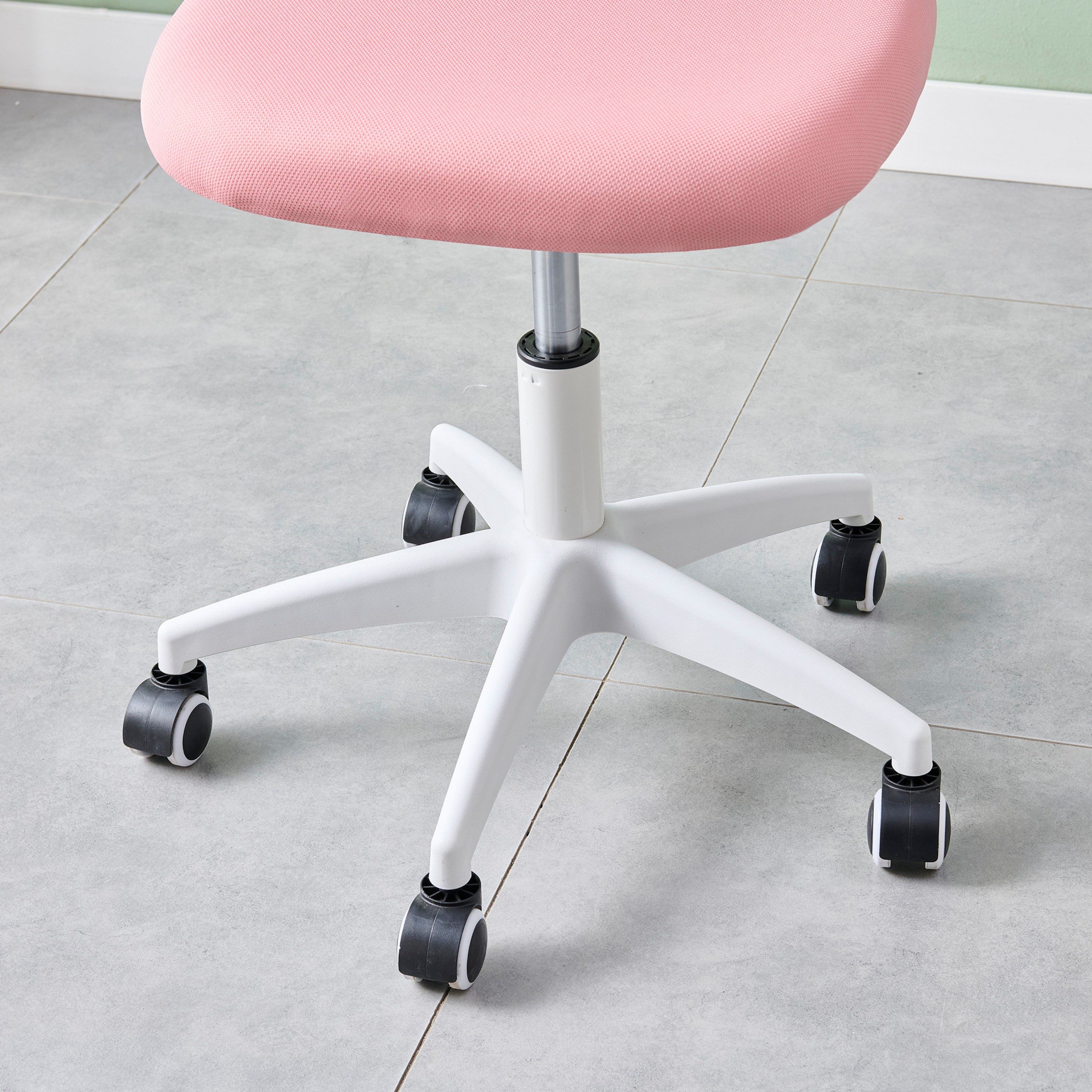Miller Kids Chair-hbxfurniture-kidsroom-studychairs-image-4
