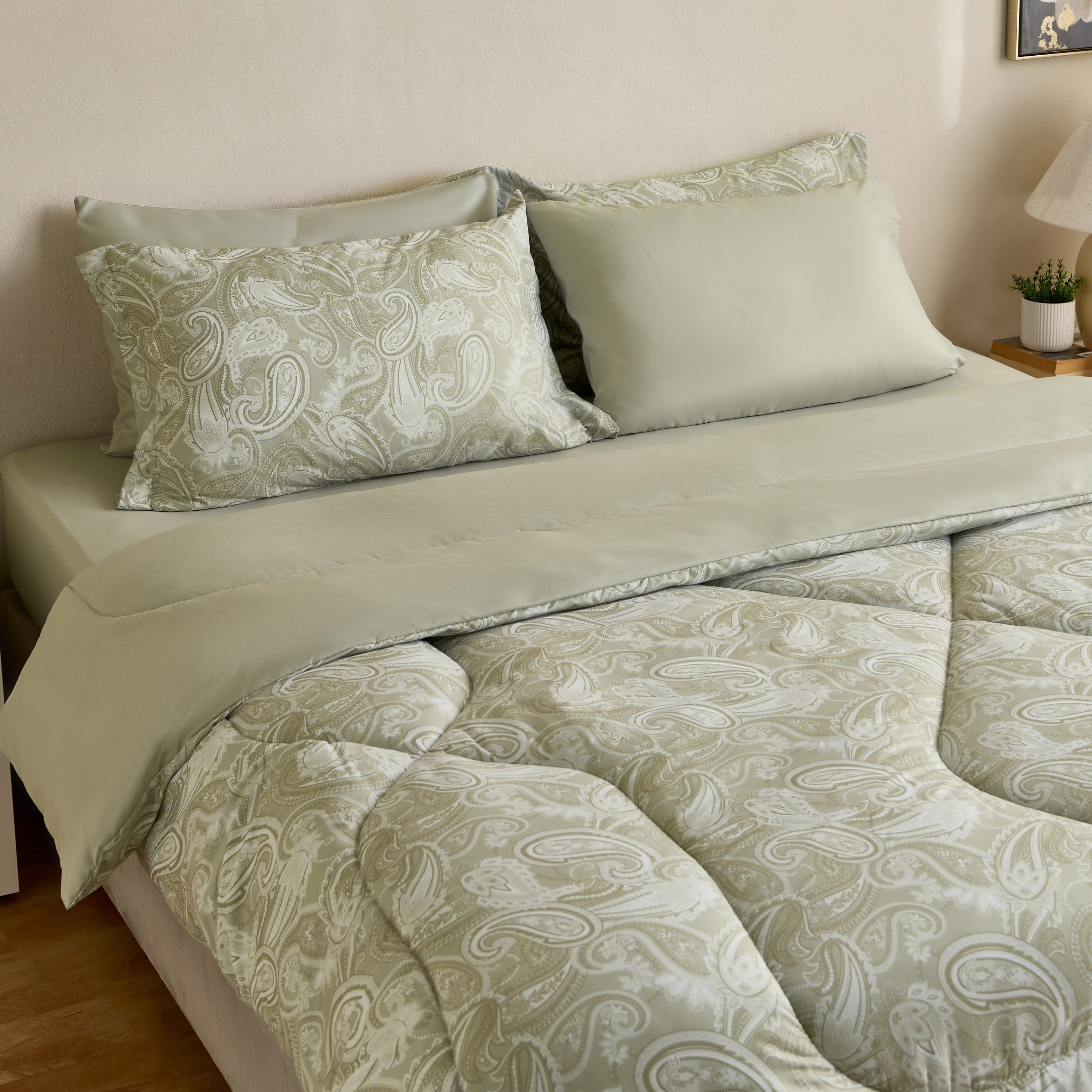 Hampton Paisley Microfiber Printed BIAB 6-Piece Super King Comforter Set - 240x260 cm-hbxhomeware-hbxbedroom-image-1