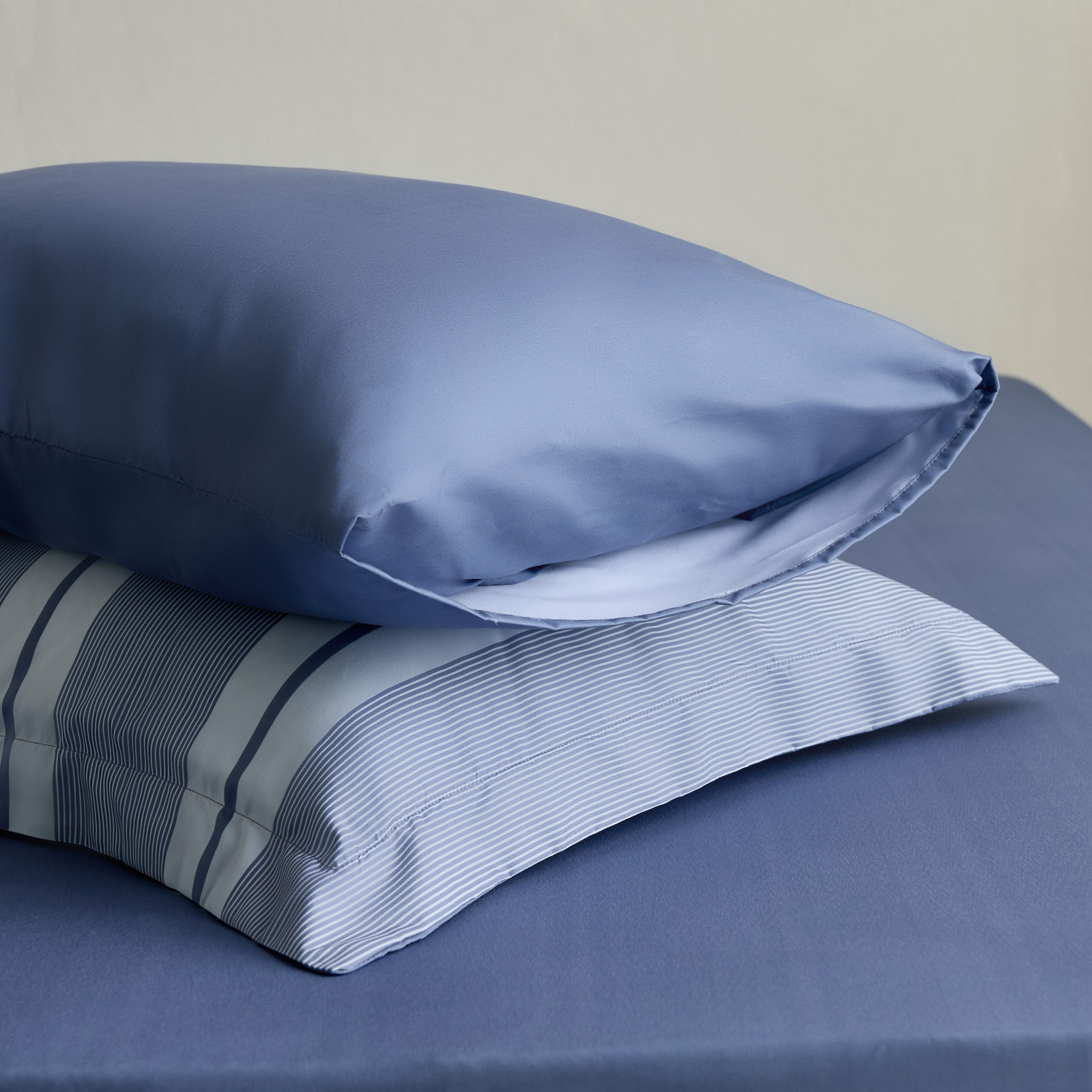 طقم لحاف توين بايب من الألياف الدقيقة بطبعات مخططة 6 قطع من هامبتون - 160x240 سم-hbxhomeware-hbxbedroom-image-6