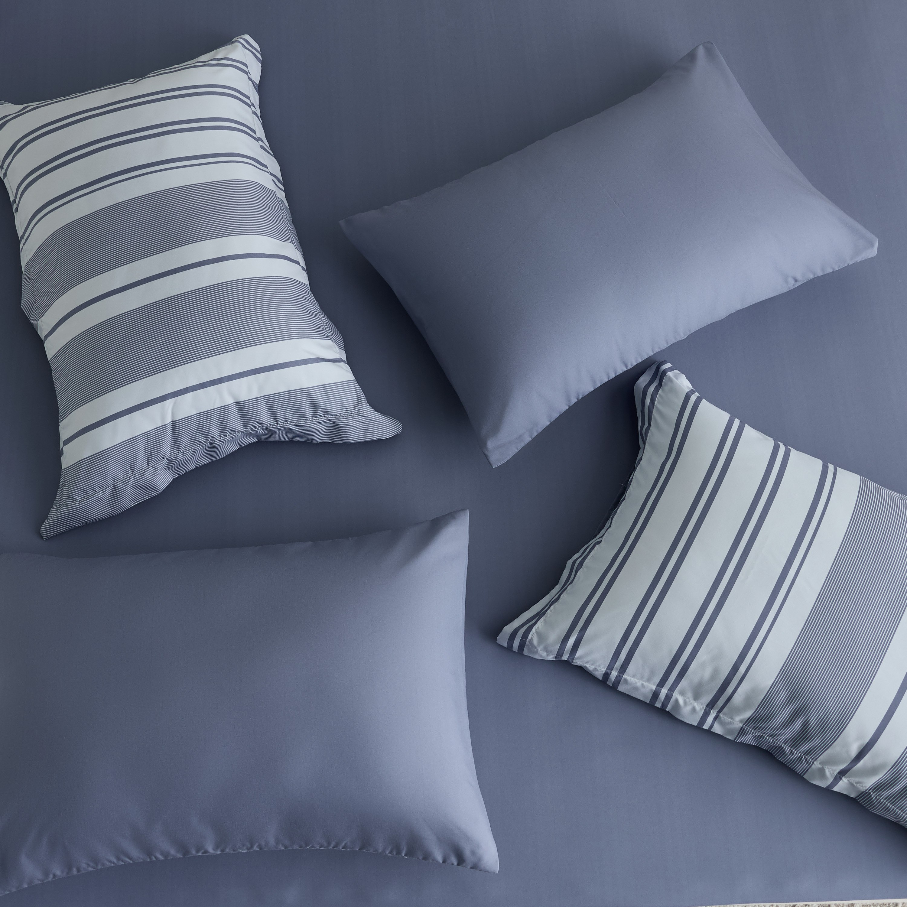 طقم لحاف مقلم من الألياف الدقيقة مقاس سوبر كينج 6 قطع بطبعات من هامبتون - 240x260 سم-hbxhomeware-hbxbedroom-image-5