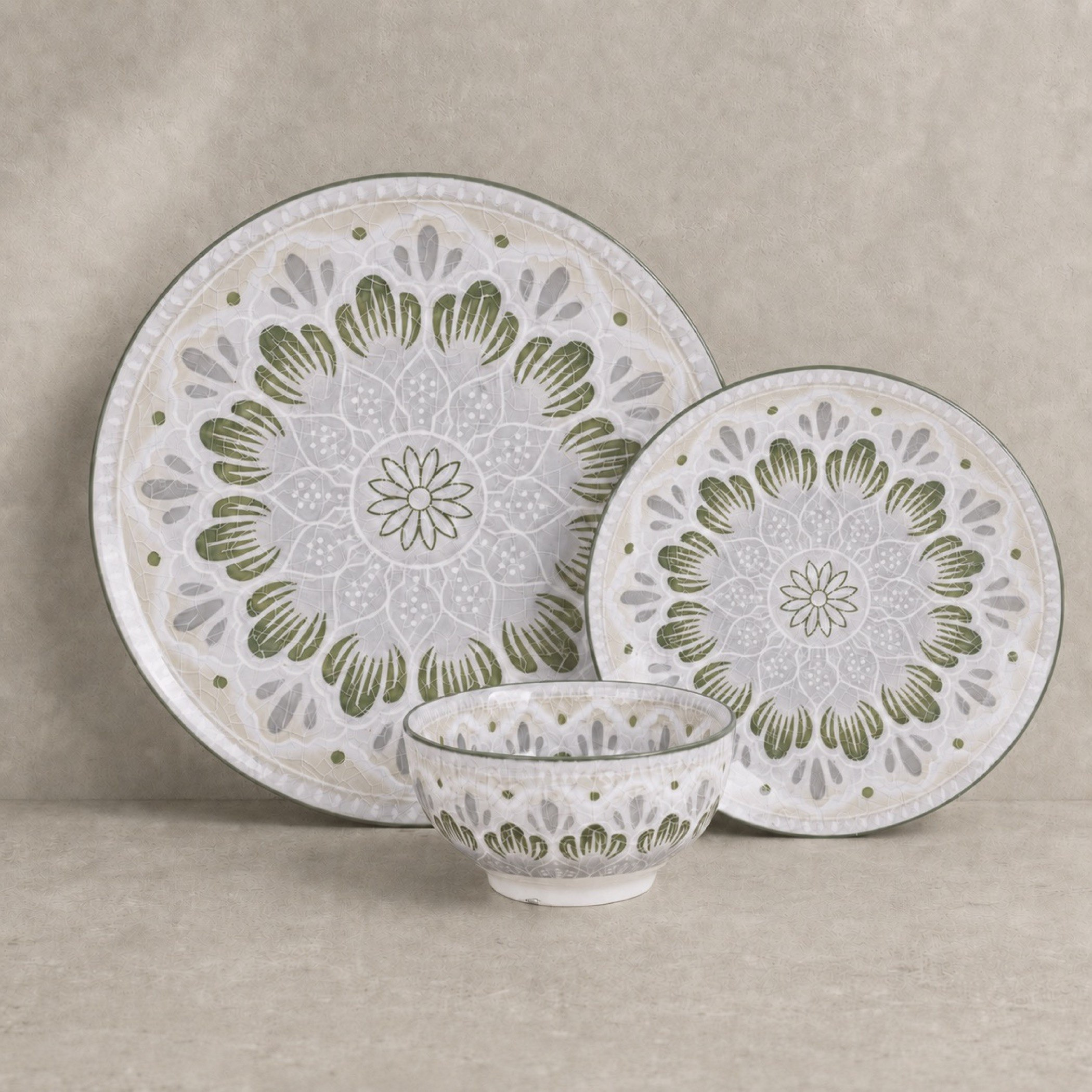 Atlanta Medallion 18-Piece Dinner Set - Serves 6-hbxdiningroom-tabletop-dinnersets-image-1